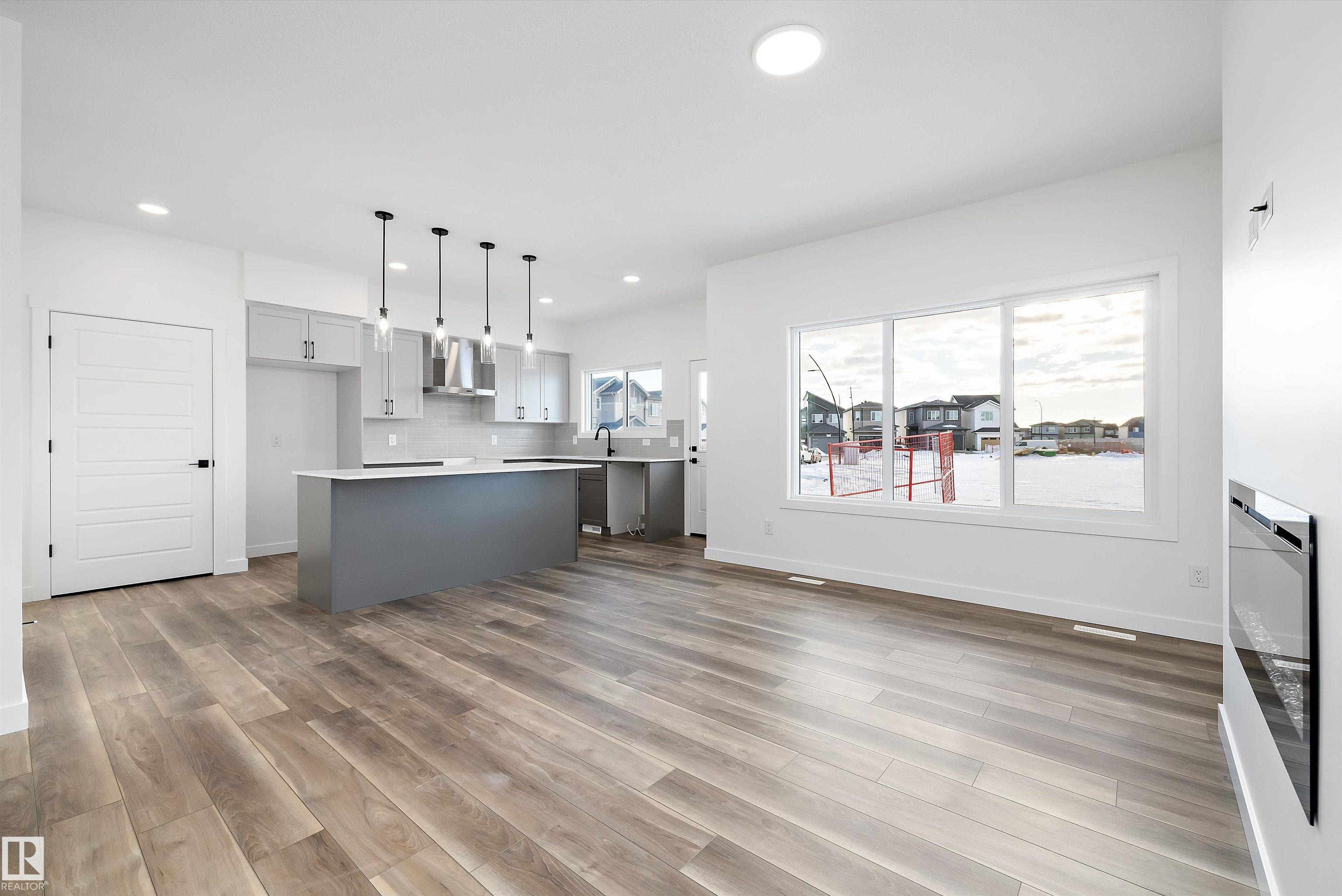 Photo 14 at 18915 28 Avenue NW, The Uplands, Edmonton