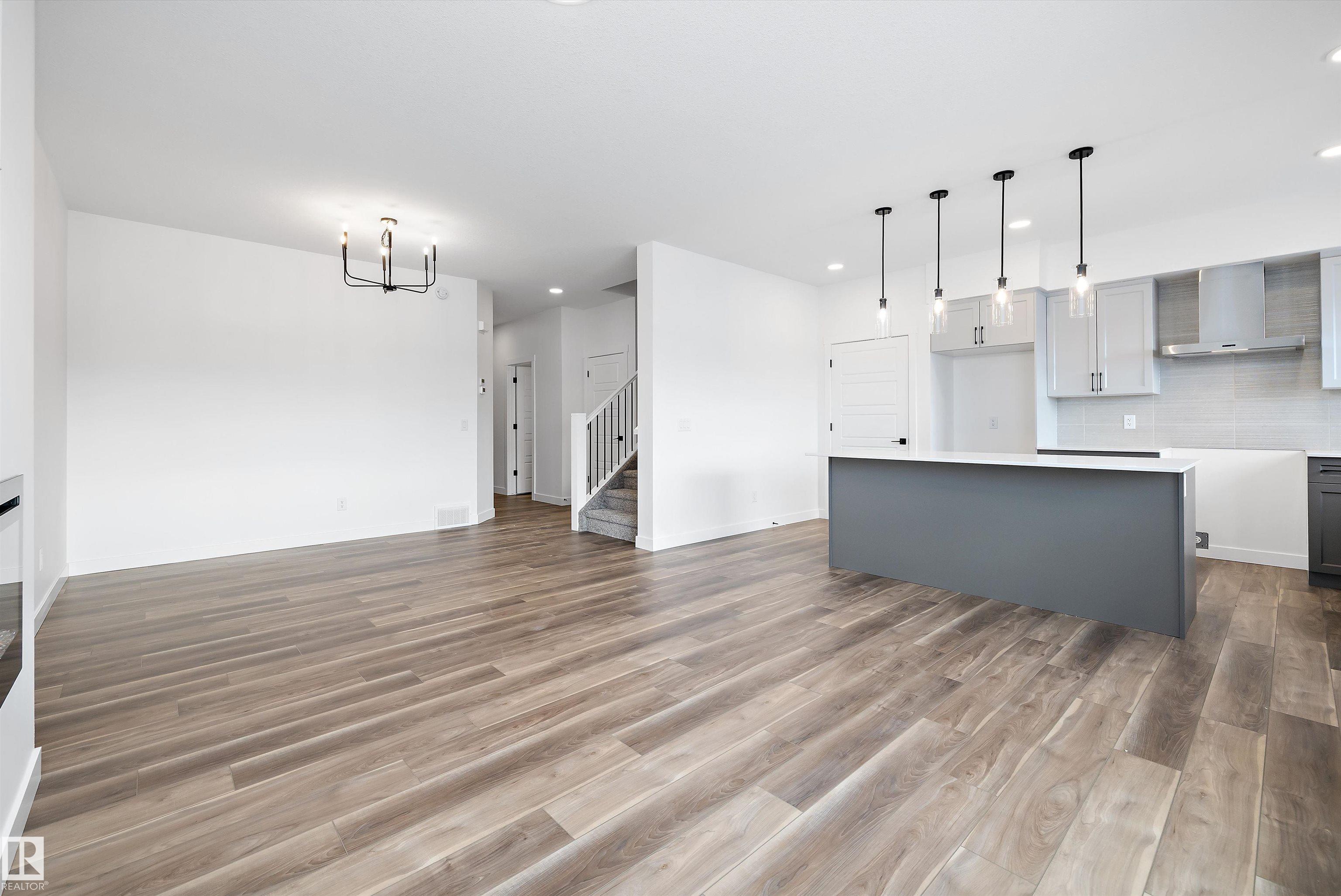 Photo 16 at 18915 28 Avenue NW, The Uplands, Edmonton