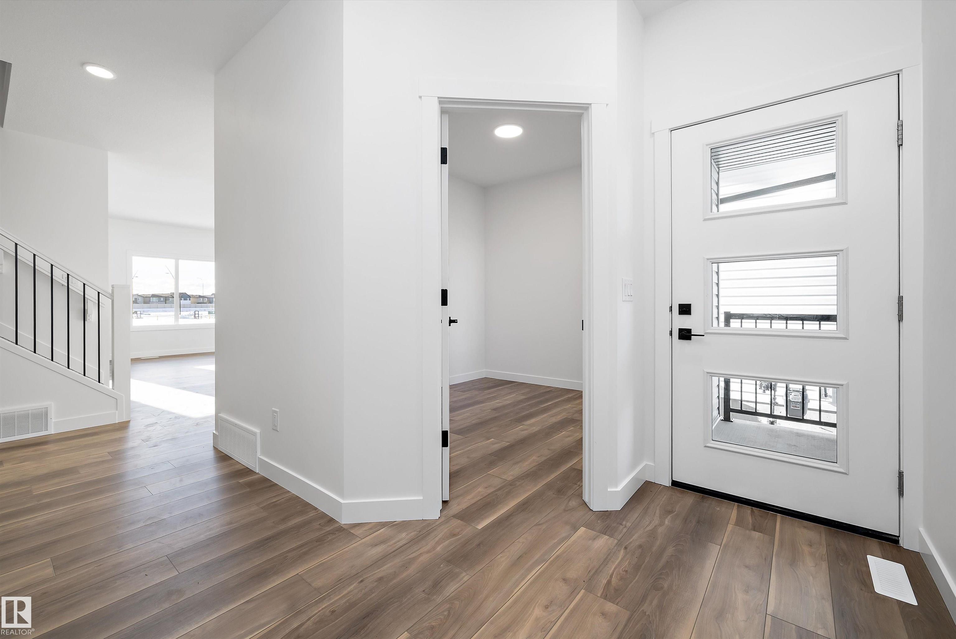 Photo 3 at 18915 28 Avenue NW, The Uplands, Edmonton