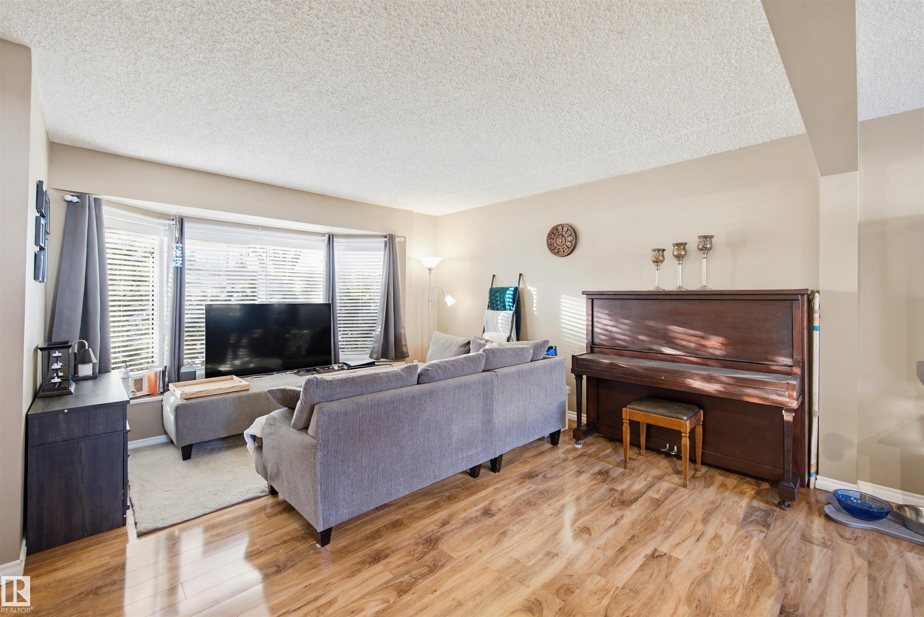 Picture for 3426 120 AV NW