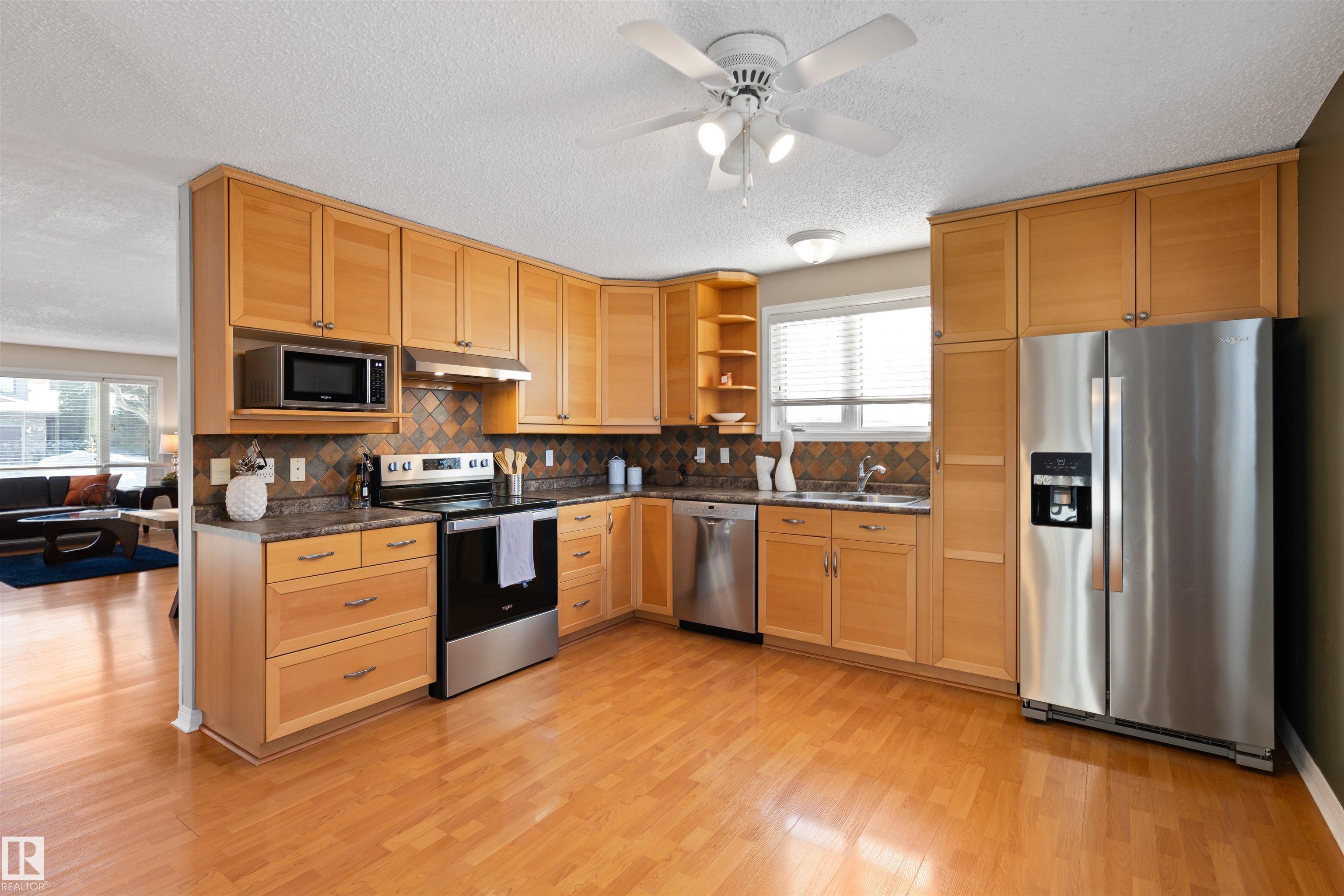 Photo 10 at 40 Windsor Crescent, Woodlands, St. Albert