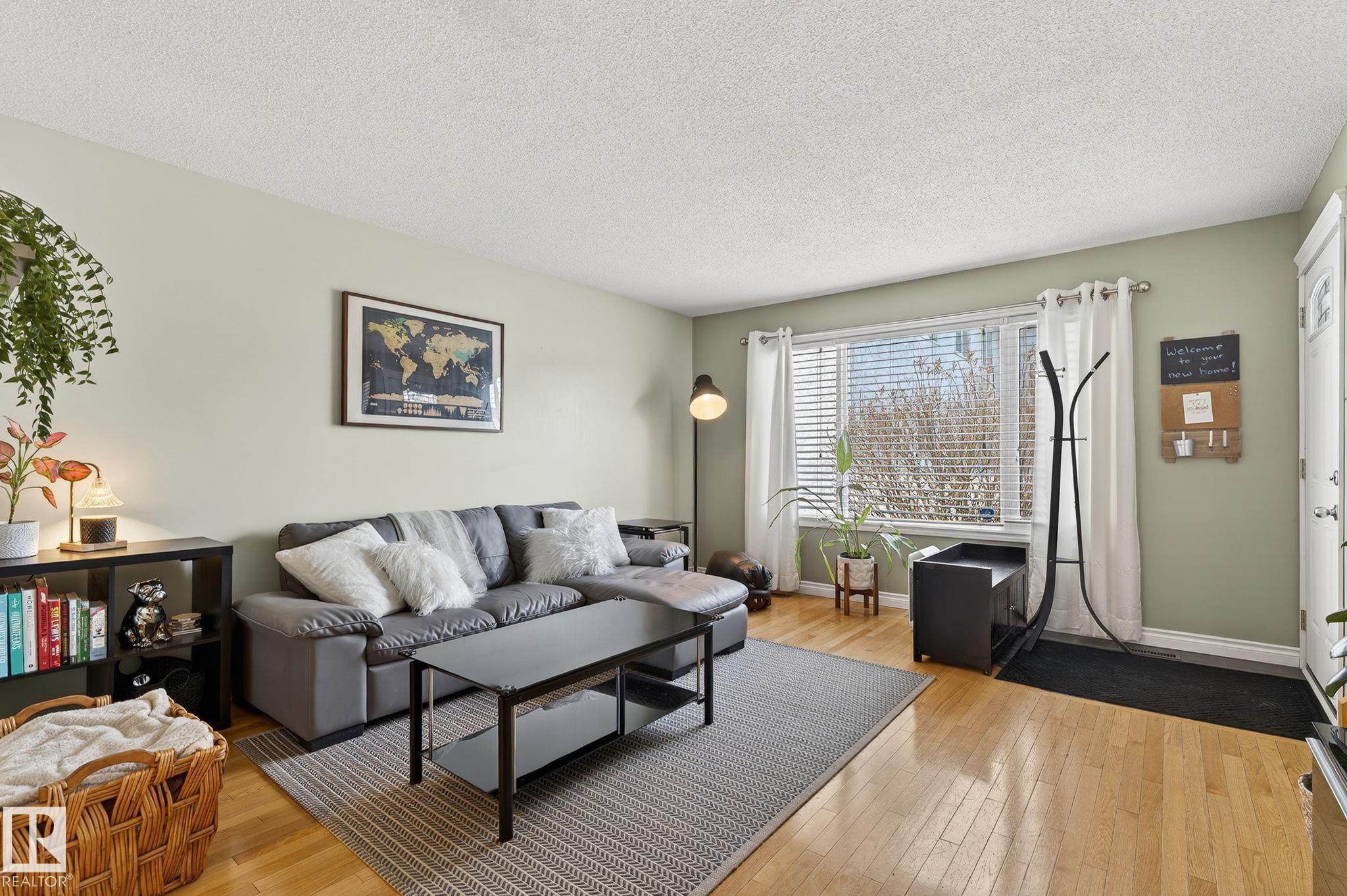 Picture for 11349 22 AV NW