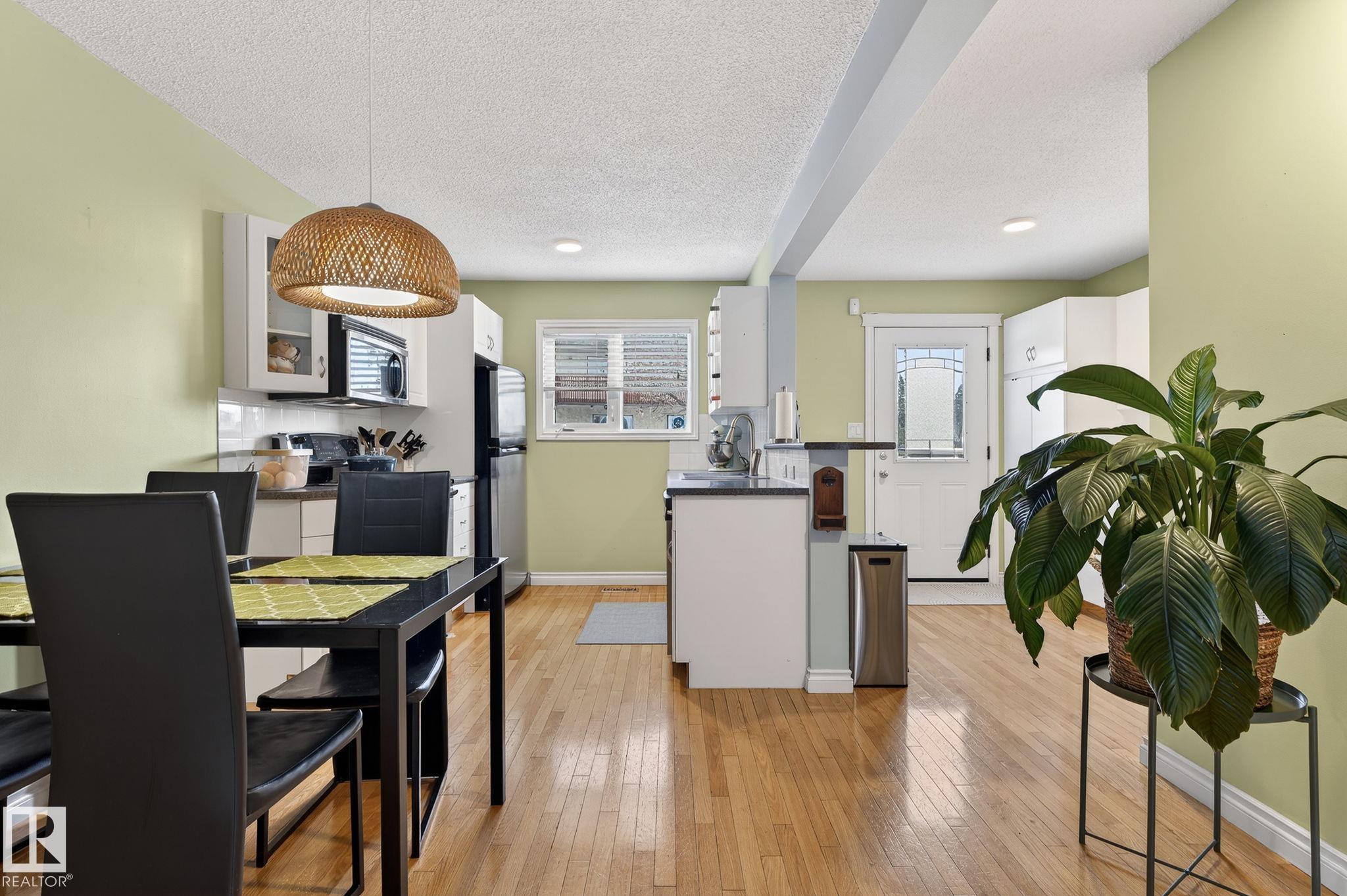 Photo 8 at 11349 22 Avenue NW, Skyrattler, Edmonton