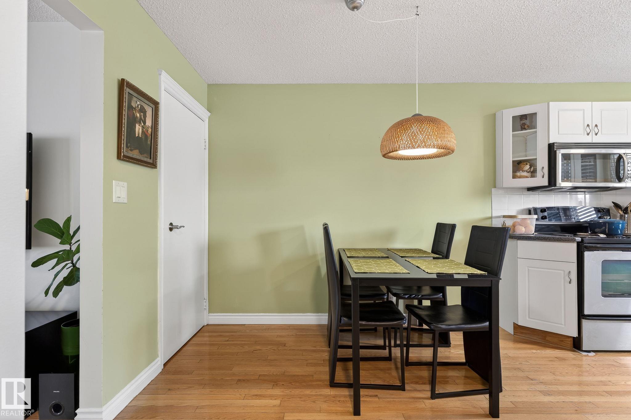 Photo 9 at 11349 22 Avenue NW, Skyrattler, Edmonton