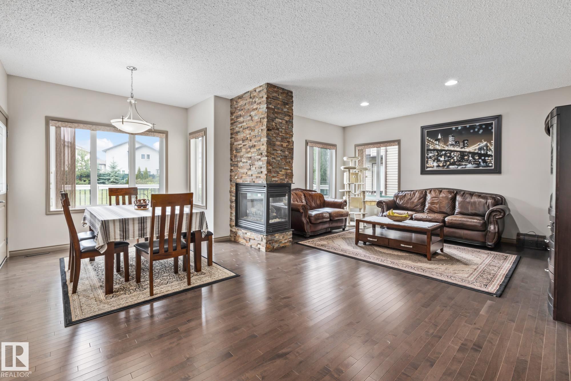 Photo 13 at 9520 206 Street NW, Webber Greens, Edmonton