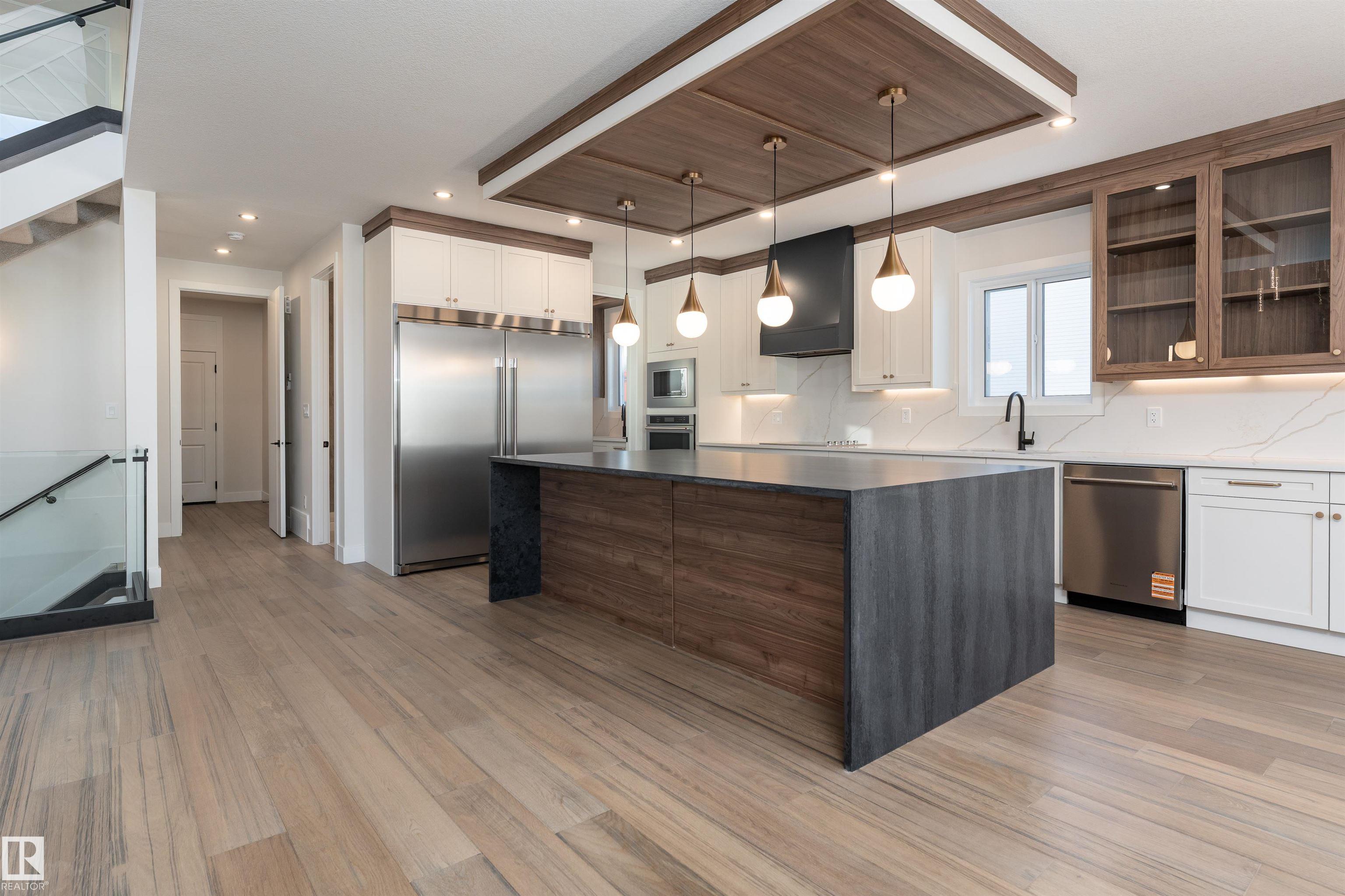 Photo 2 at 7077 Kiviaq Crescent SW, Keswick, Edmonton