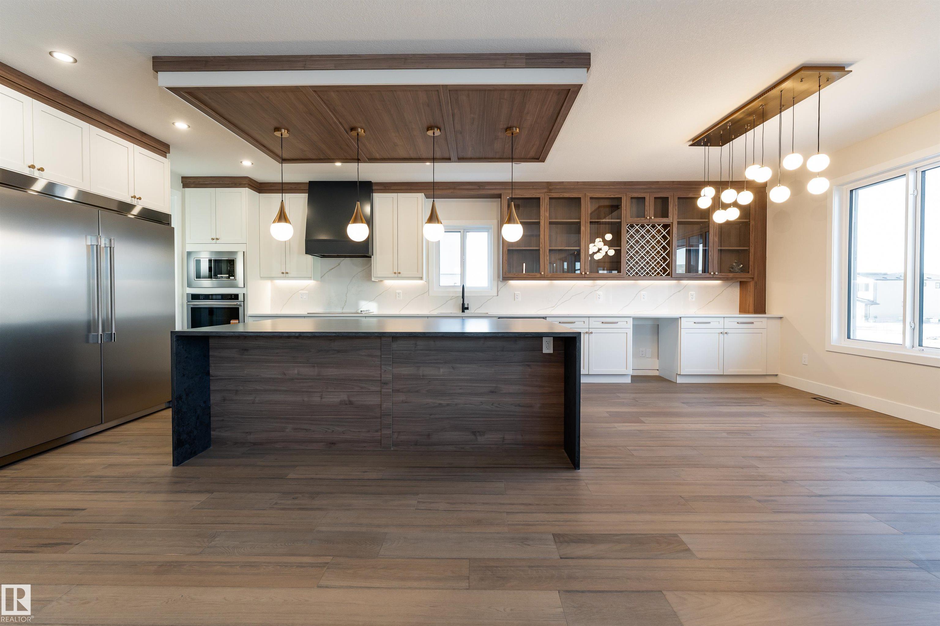 Photo 3 at 7077 Kiviaq Crescent SW, Keswick, Edmonton