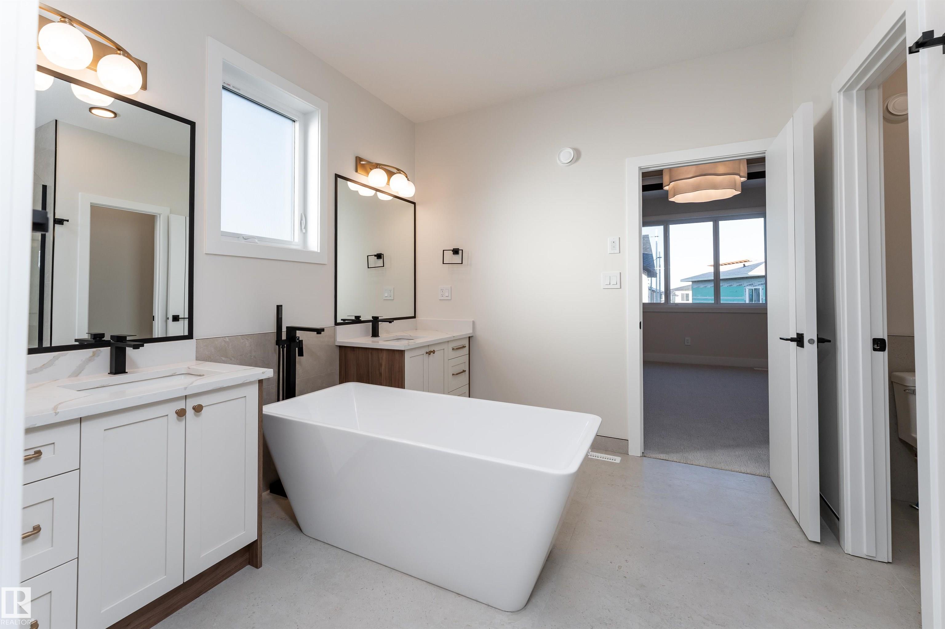 Photo 30 at 7077 Kiviaq Crescent SW, Keswick, Edmonton