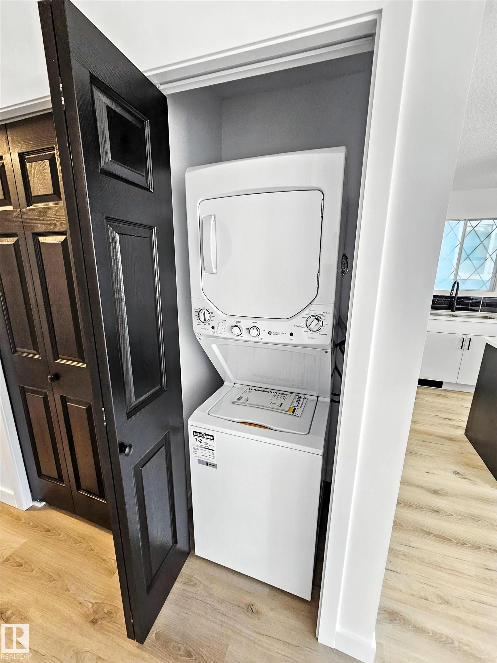 Photo 11 at 11523 82 Street NW, Parkdale, Edmonton