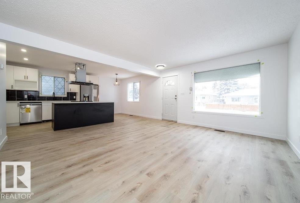 Photo 3 at 11523 82 Street NW, Parkdale, Edmonton