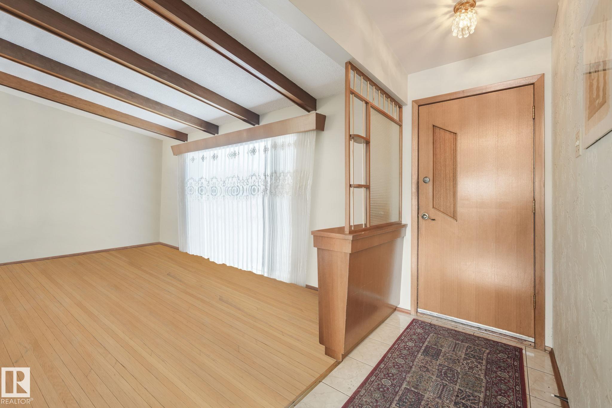 Picture for 16611 90 AV NW