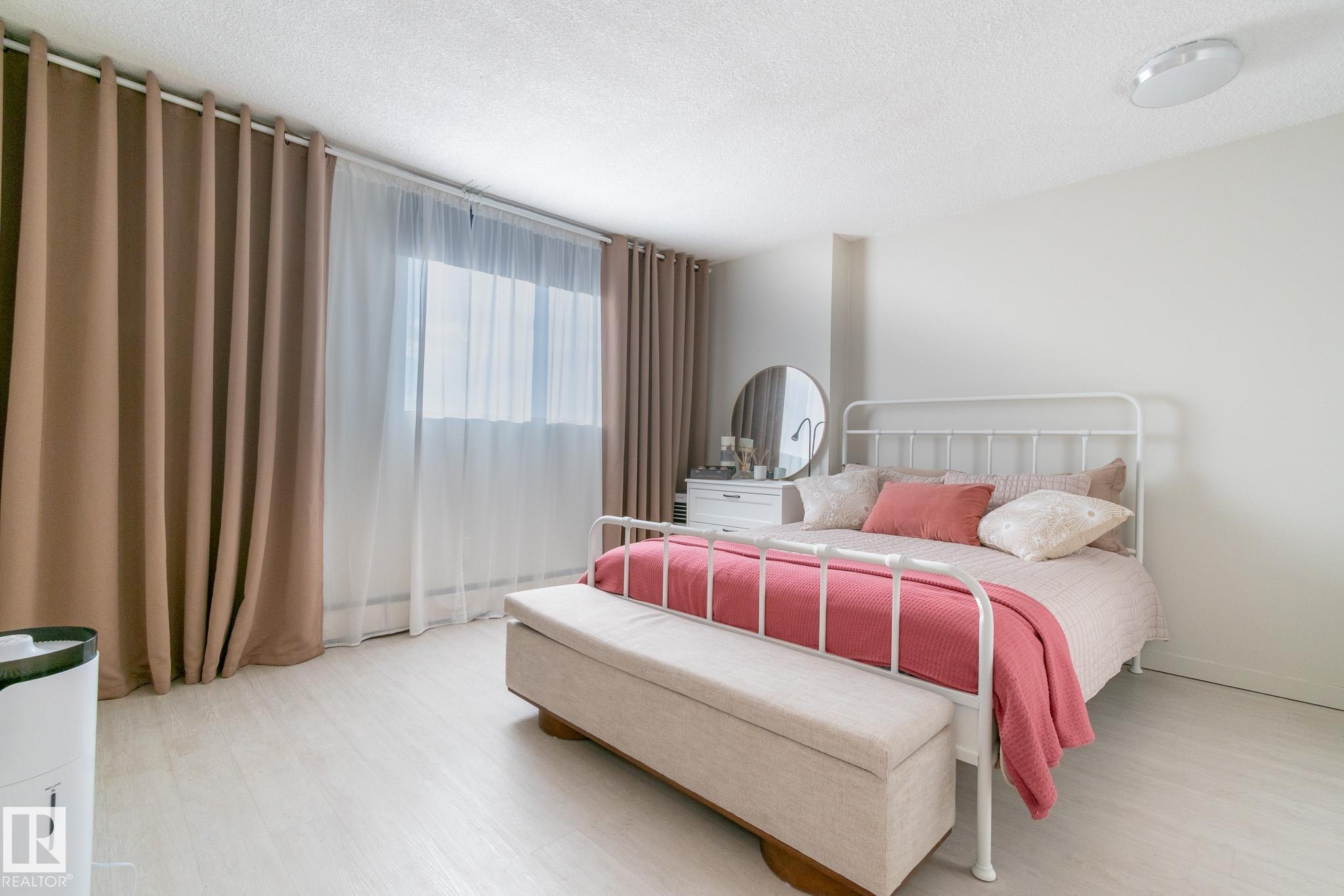 Photo 21 at 215 - 13910 Stony Plain Road NW, Glenora, Edmonton