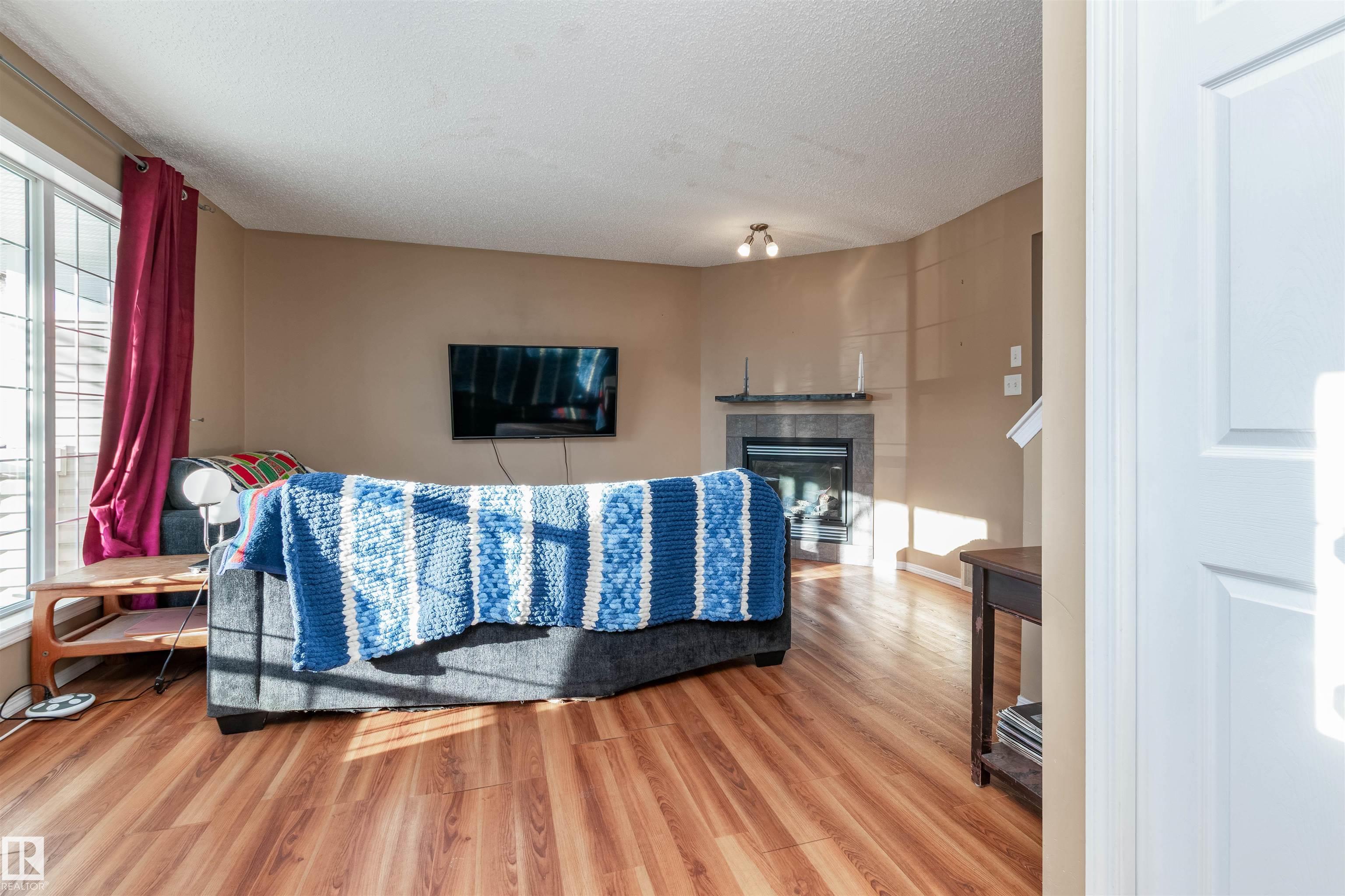 2314 29a Avenue NW, Silver Berry, Edmonton