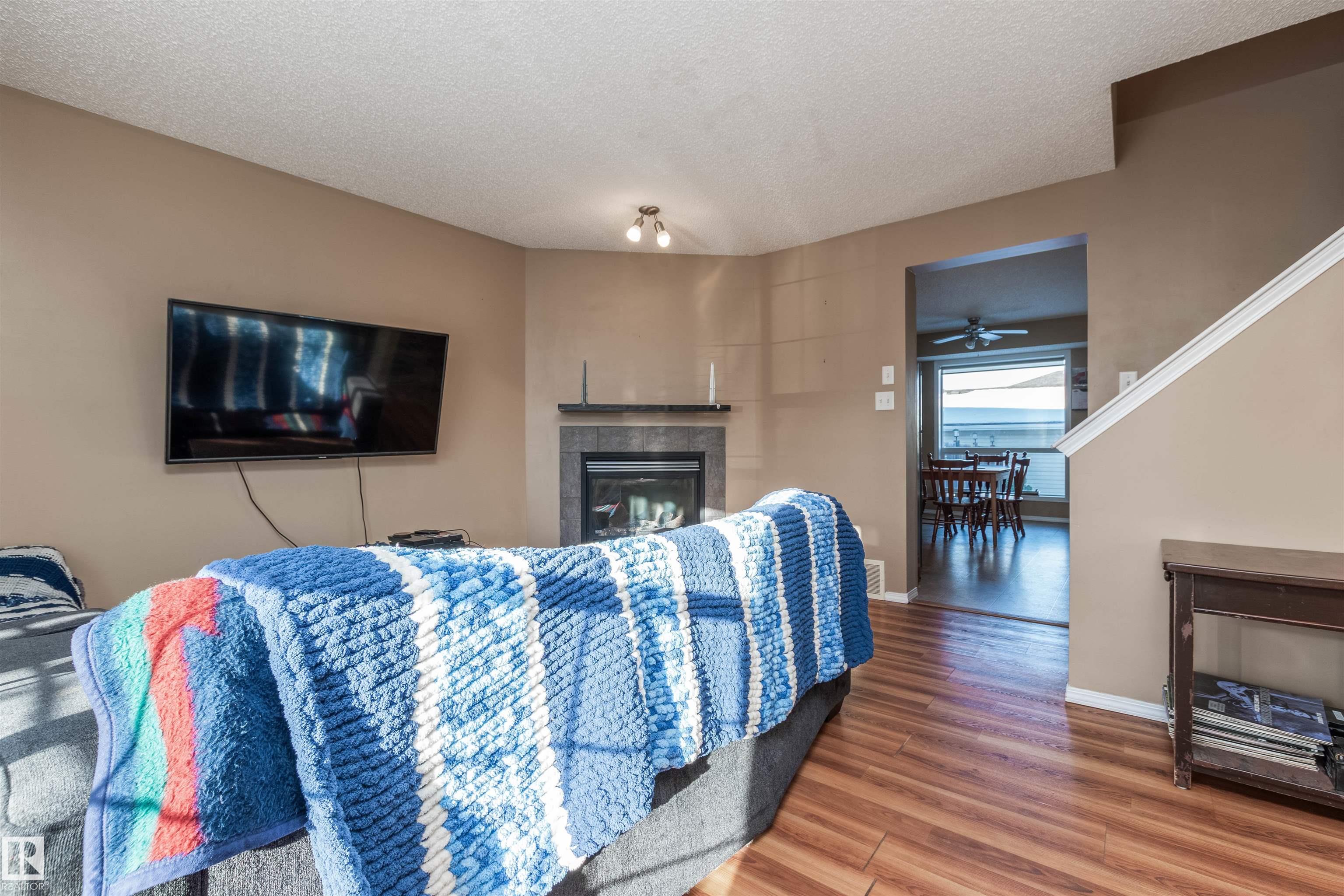 2314 29a Avenue NW, Silver Berry, Edmonton