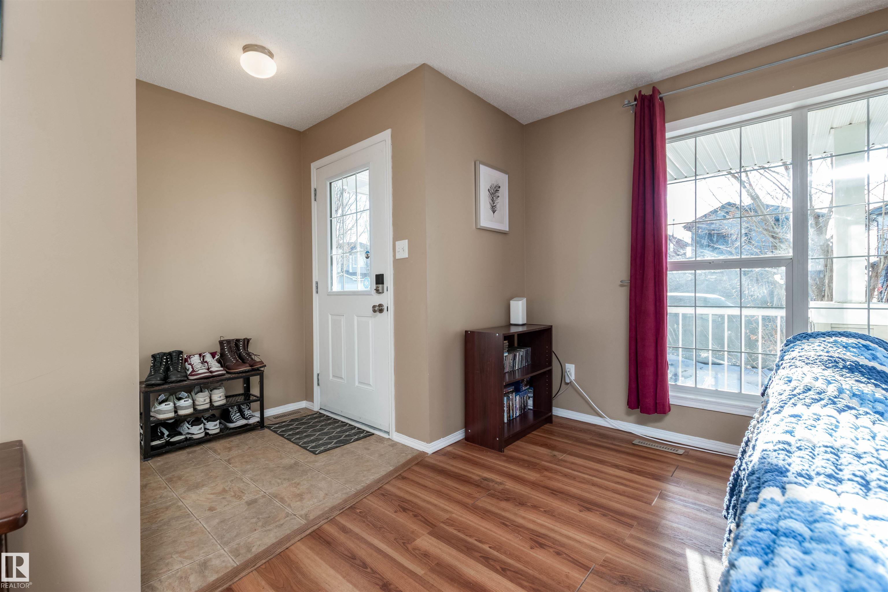 Photo 9 at 2314 29a Avenue NW, Silver Berry, Edmonton