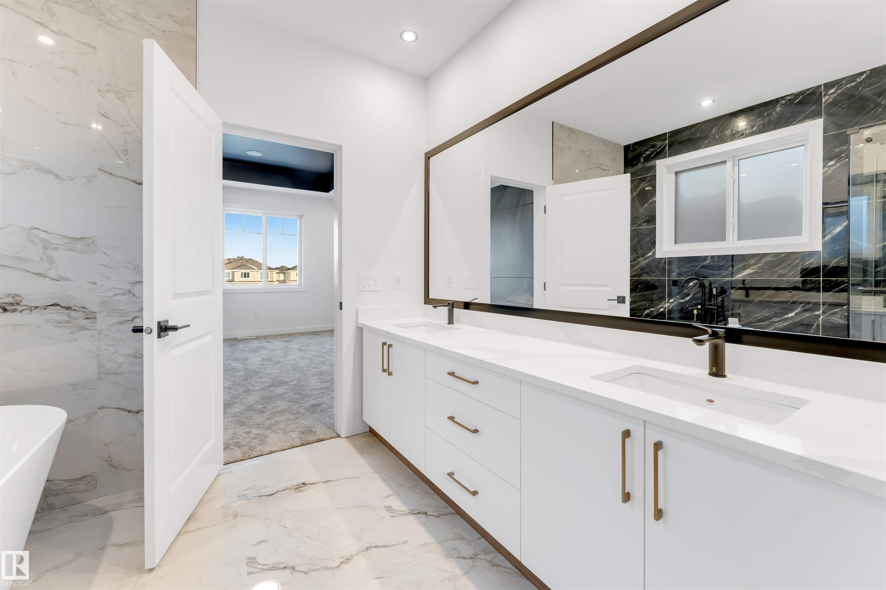 Photo 12 at 8 Meadowgrove Landing, McLaughlin, Spruce Grove