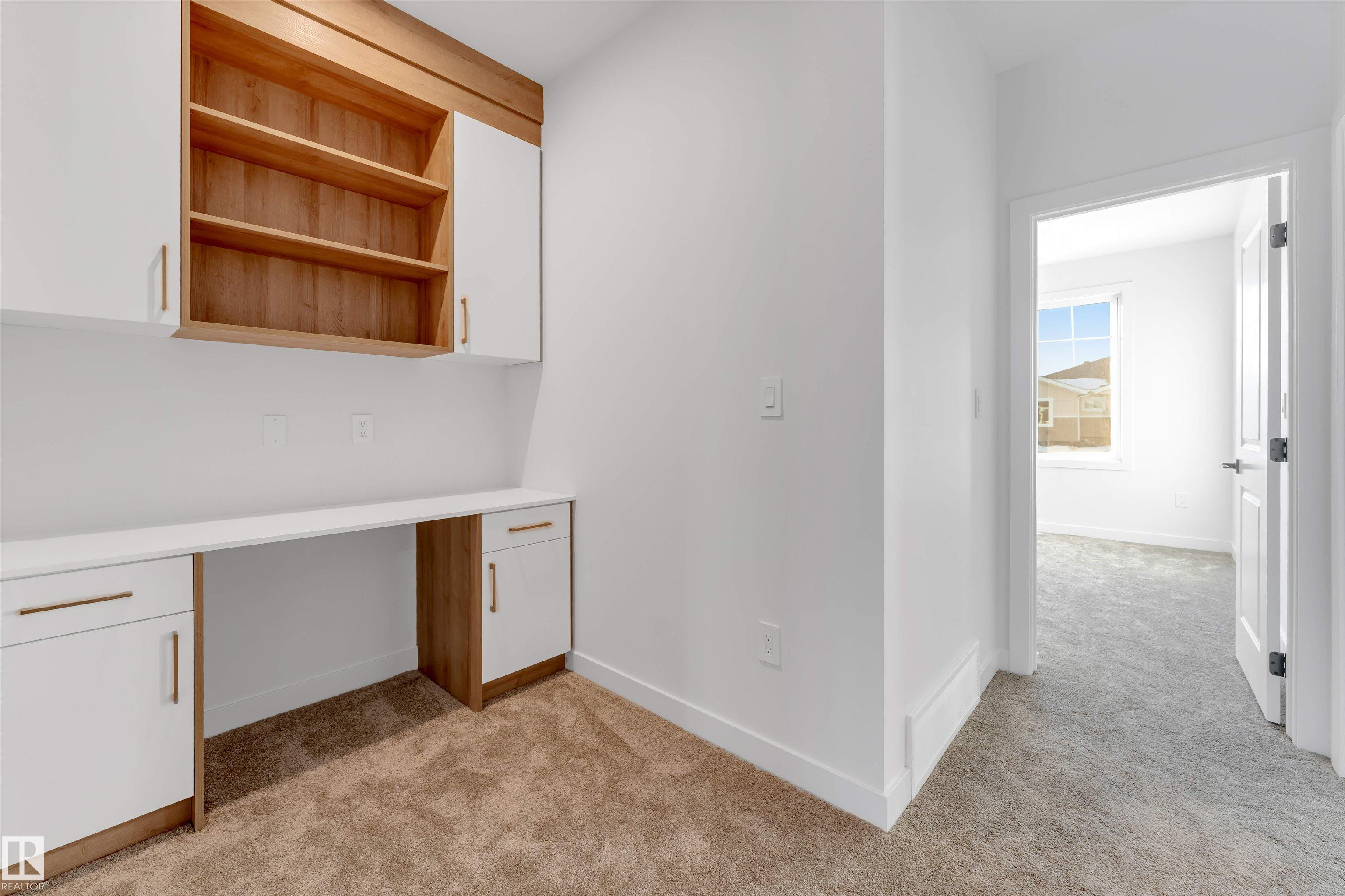 Photo 14 at 8 Meadowgrove Landing, McLaughlin, Spruce Grove