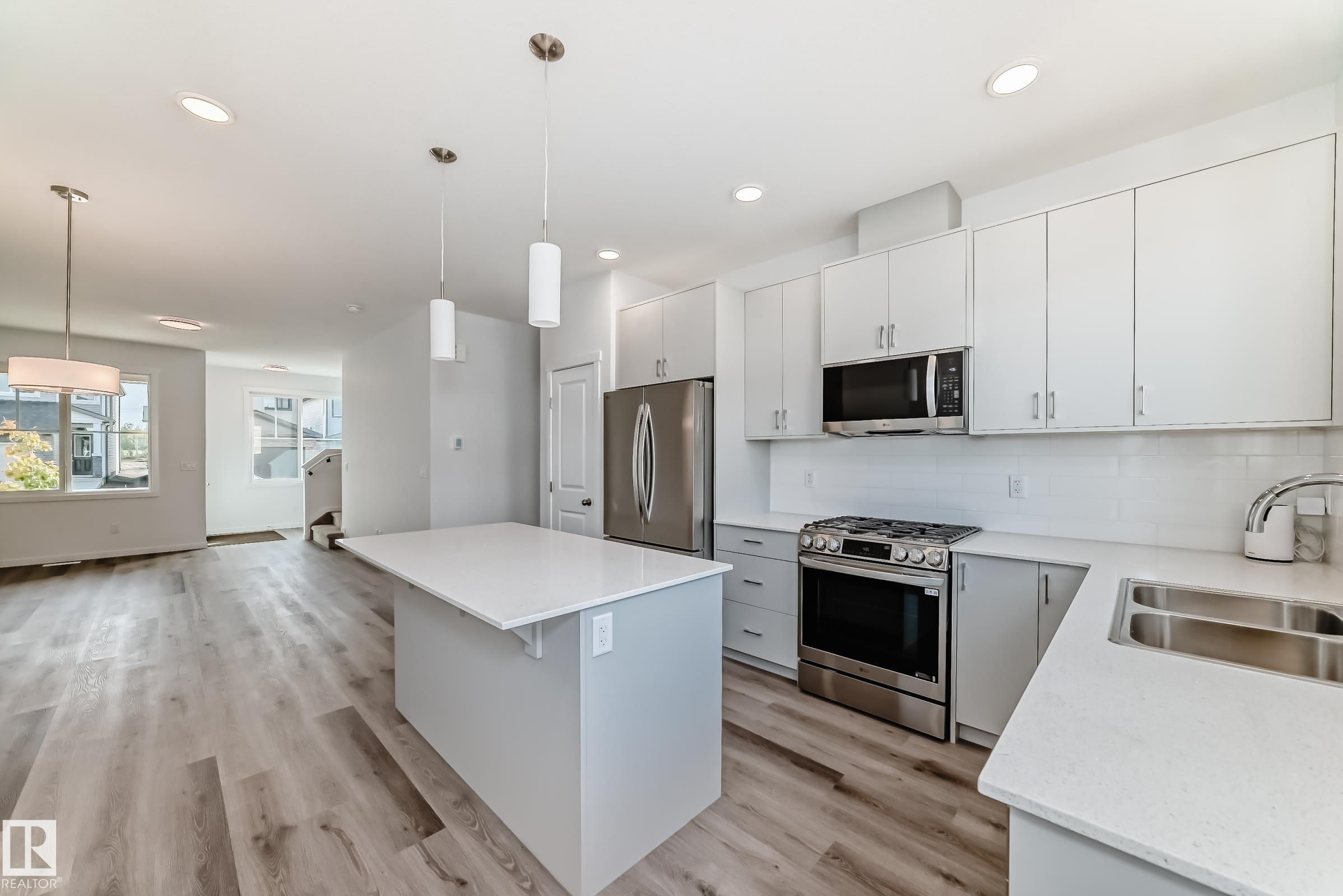 Photo 7 at 3965 Wren Loop NW, Kinglet Gardens, Edmonton