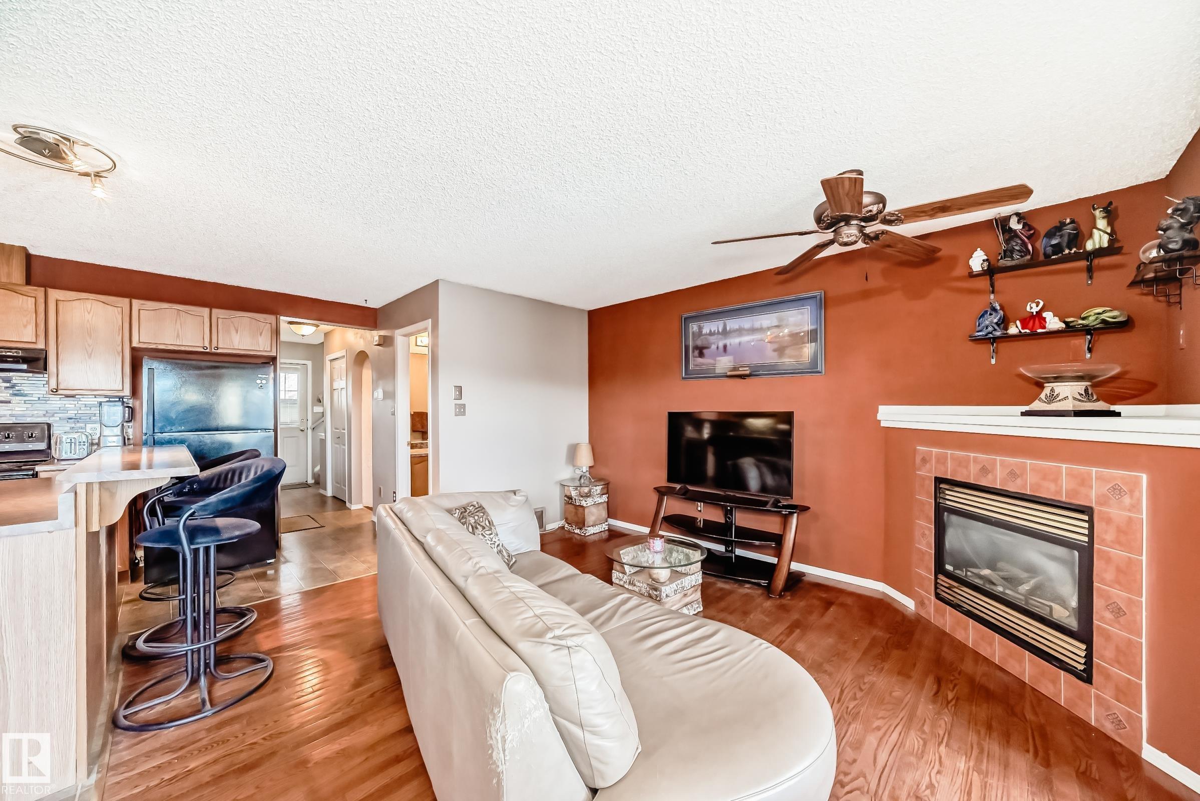 Photo 17 at 2927 30 Street NW, Silver Berry, Edmonton