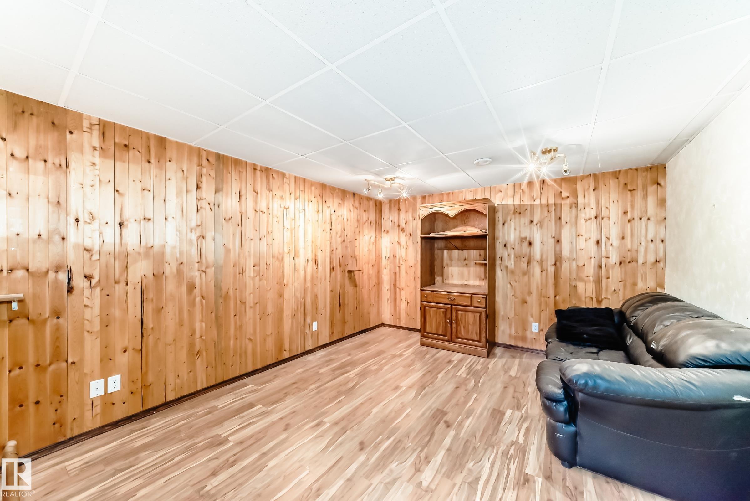 Photo 42 at 2927 30 Street NW, Silver Berry, Edmonton