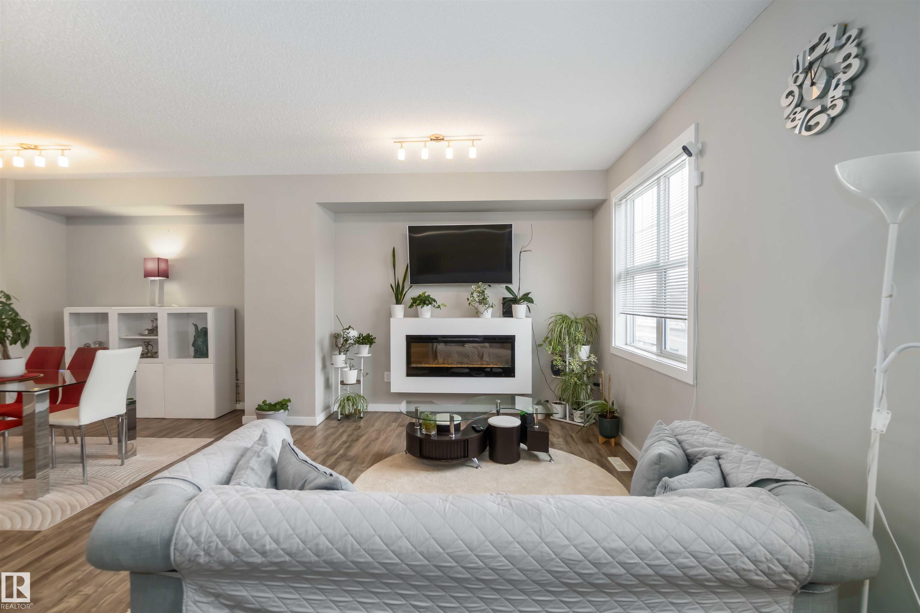 Photo 13 at 31 - 2803 James Mowatt Trail SW, Callaghan, Edmonton