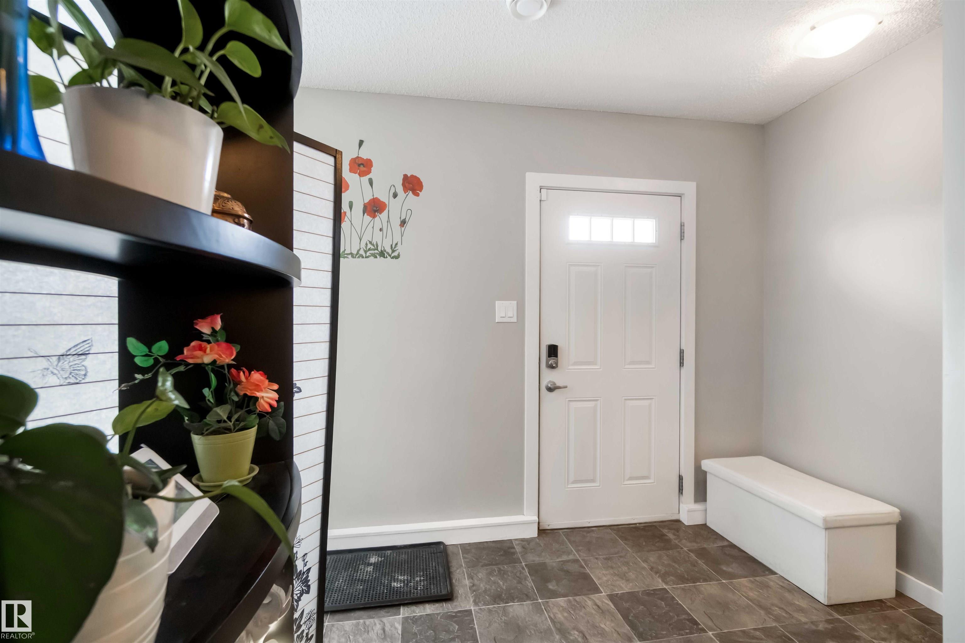 Photo 5 at 31 - 2803 James Mowatt Trail SW, Callaghan, Edmonton