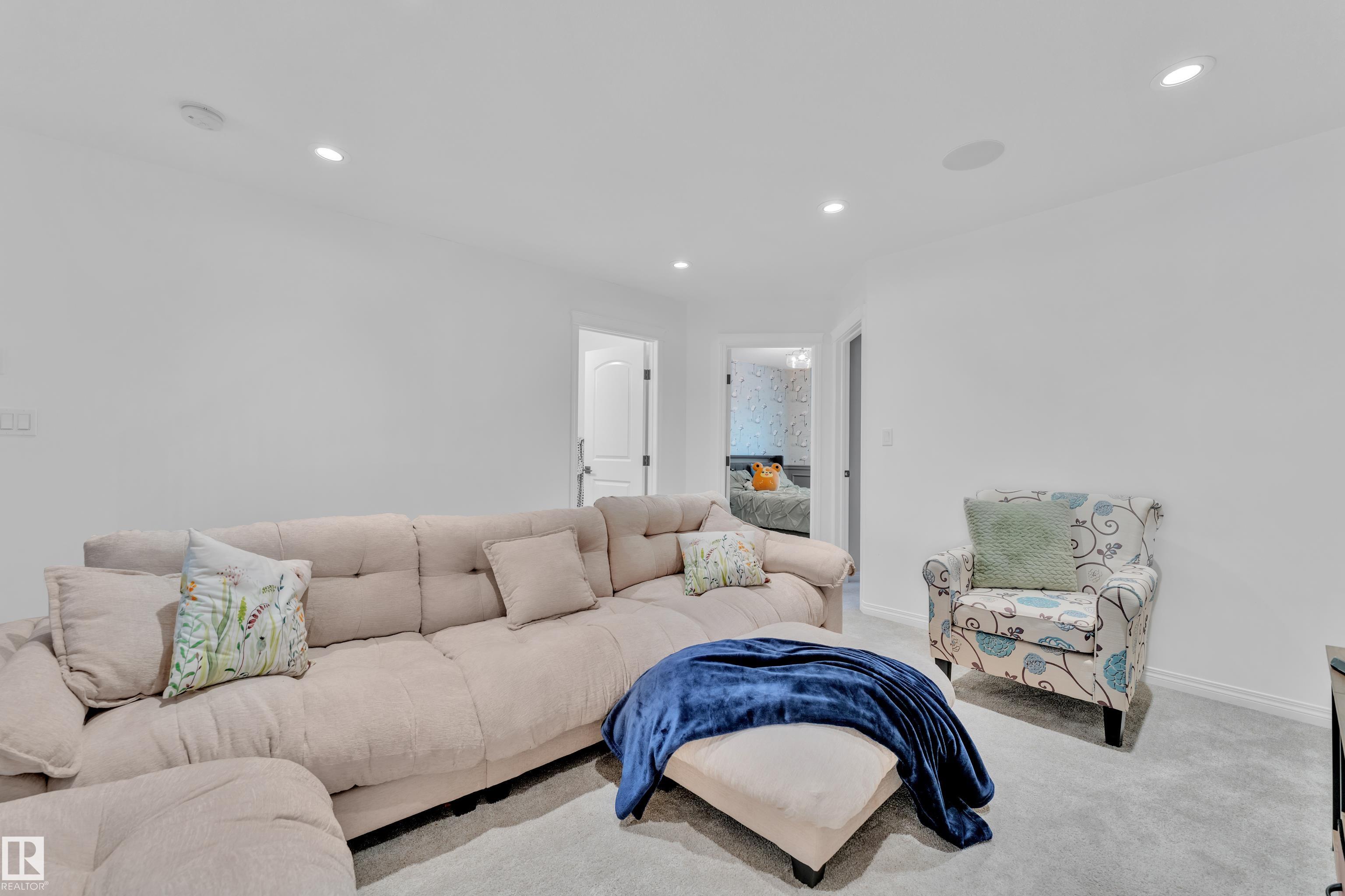 Photo 17 at 5209 22a Avenue SW, Walker, Edmonton