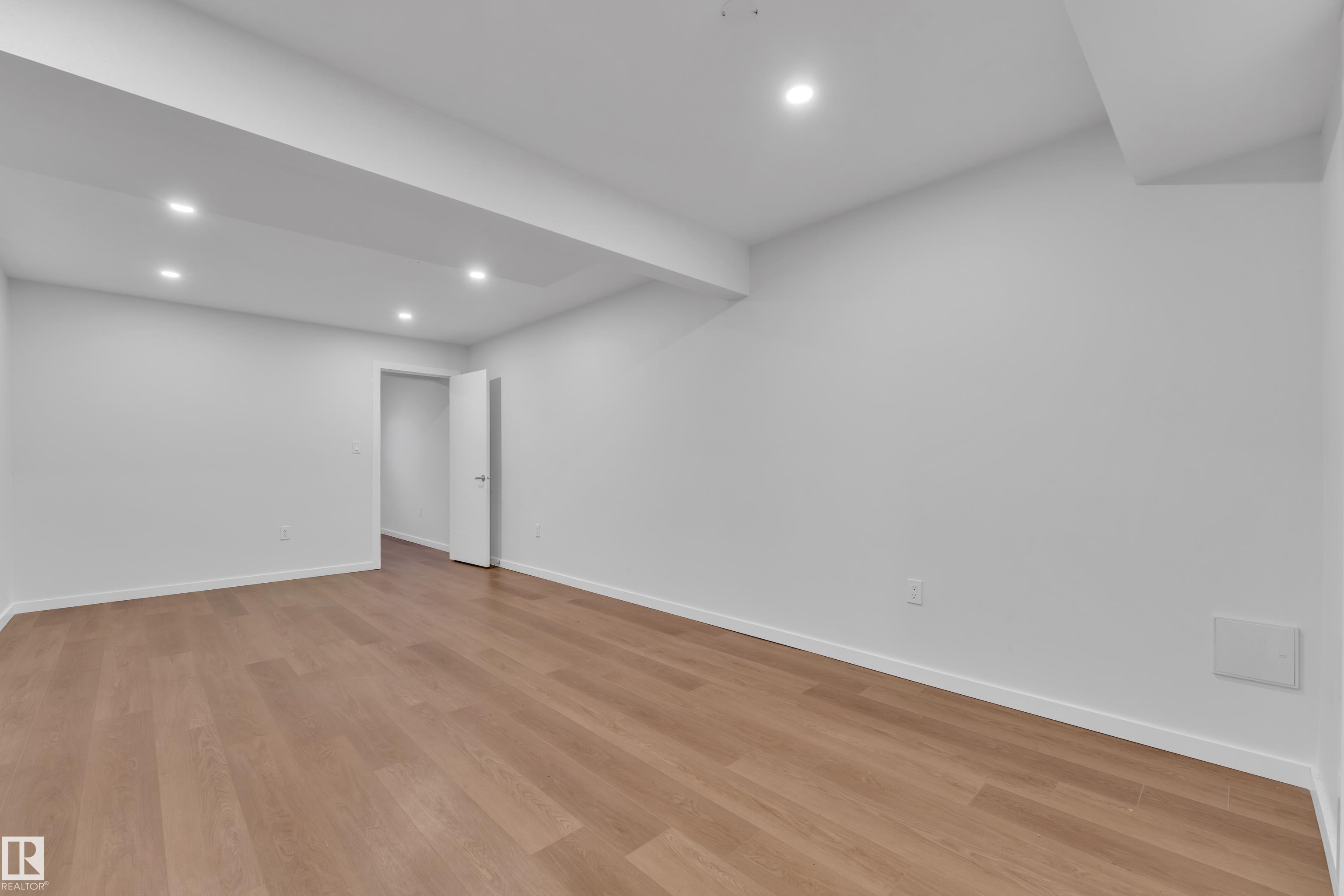 Photo 28 at 5209 22a Avenue SW, Walker, Edmonton