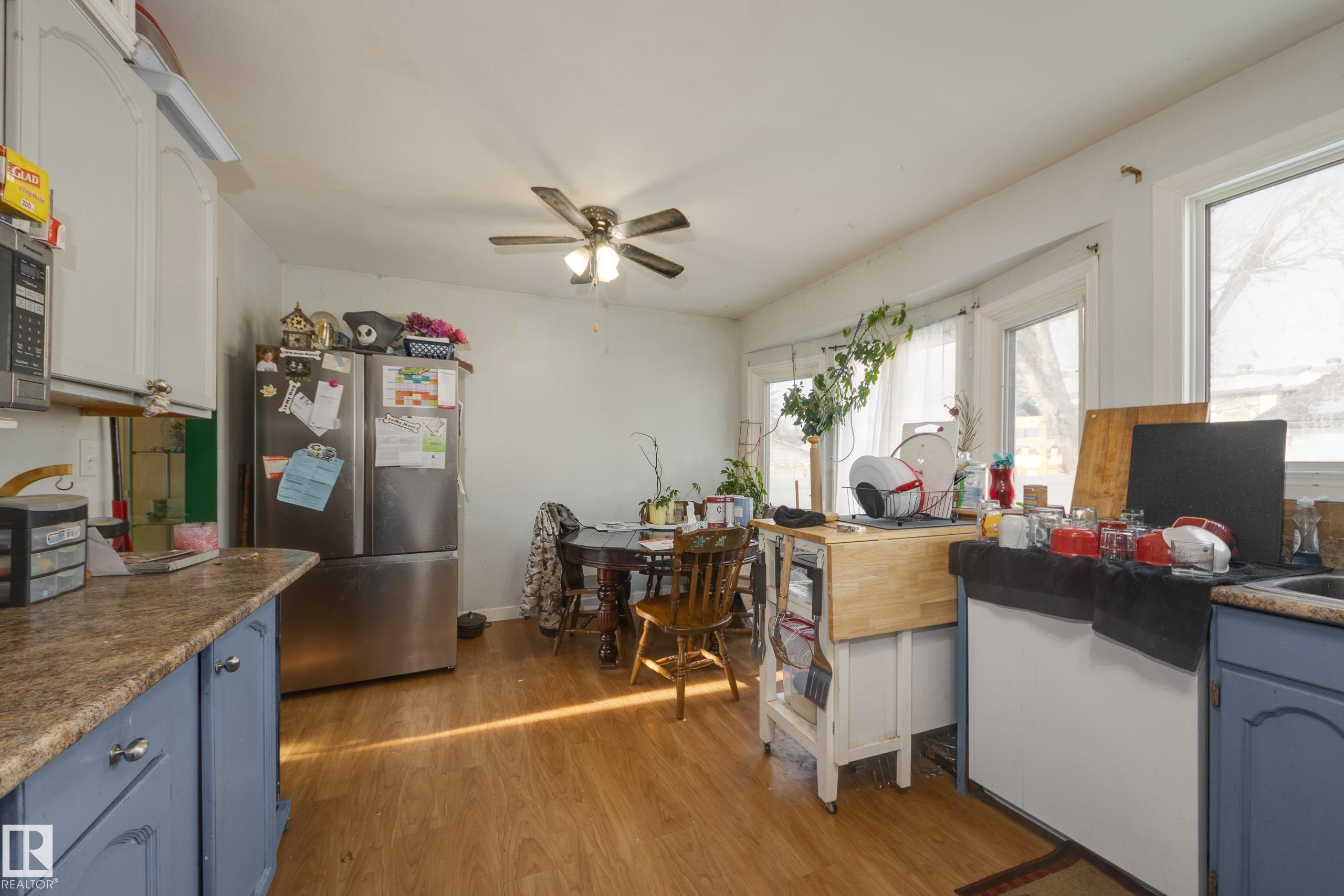 Photo 11 at 1330 72 Street NW, Menisa, Edmonton