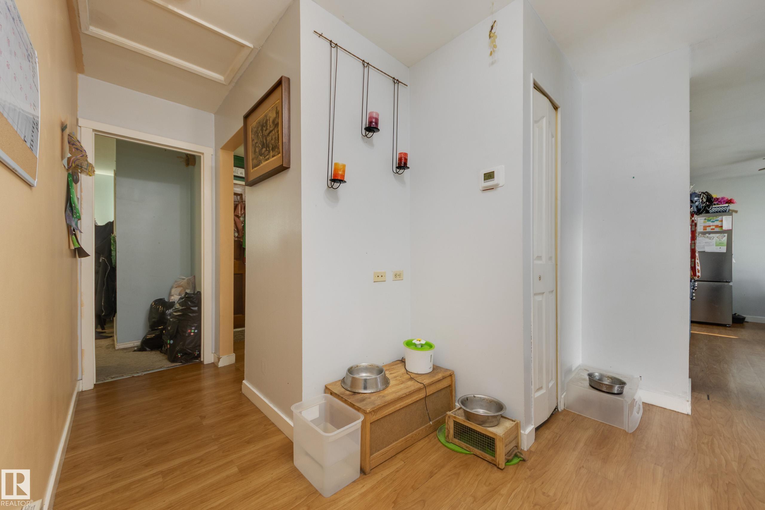 Photo 23 at 1330 72 Street NW, Menisa, Edmonton