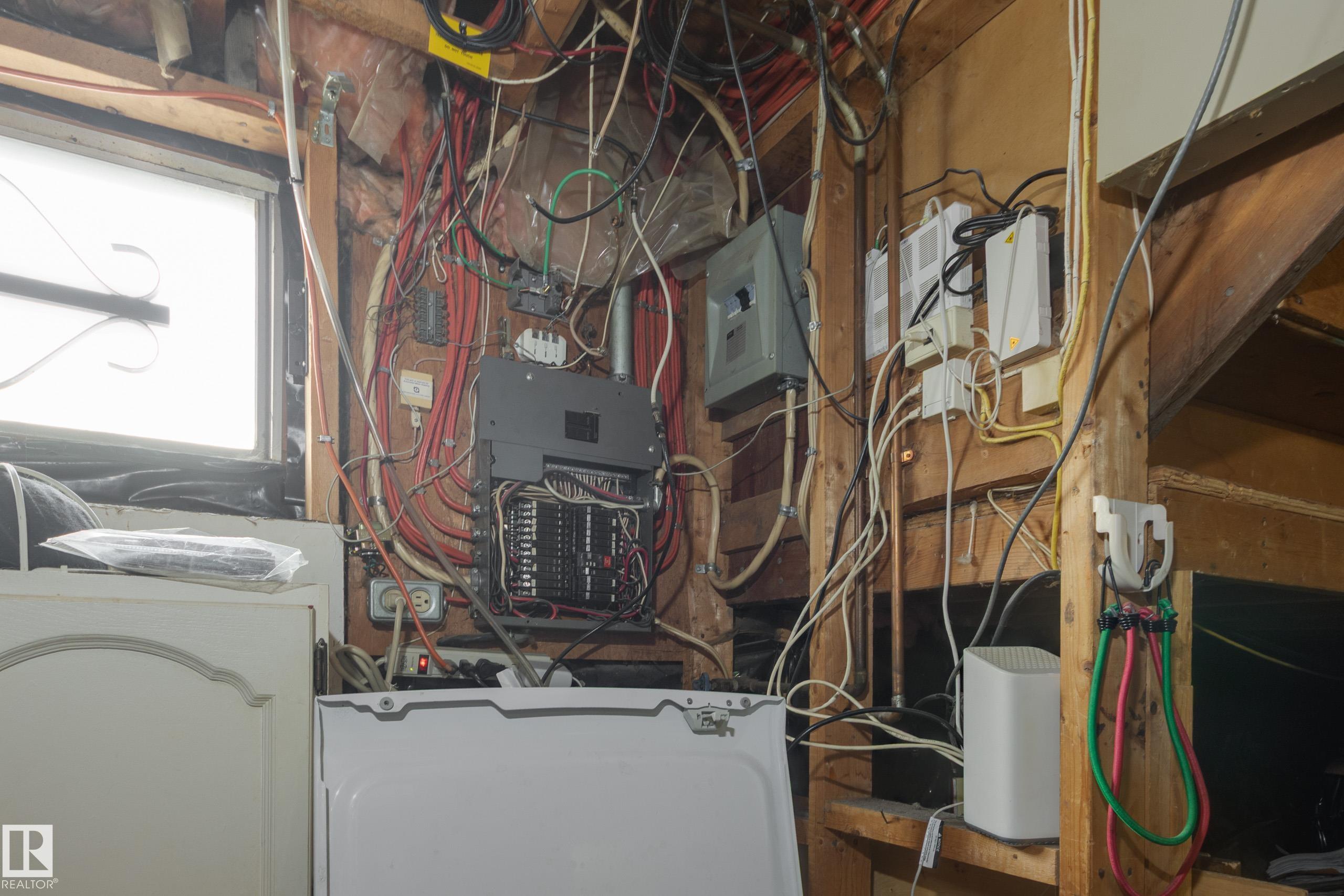 Photo 36 at 1330 72 Street NW, Menisa, Edmonton