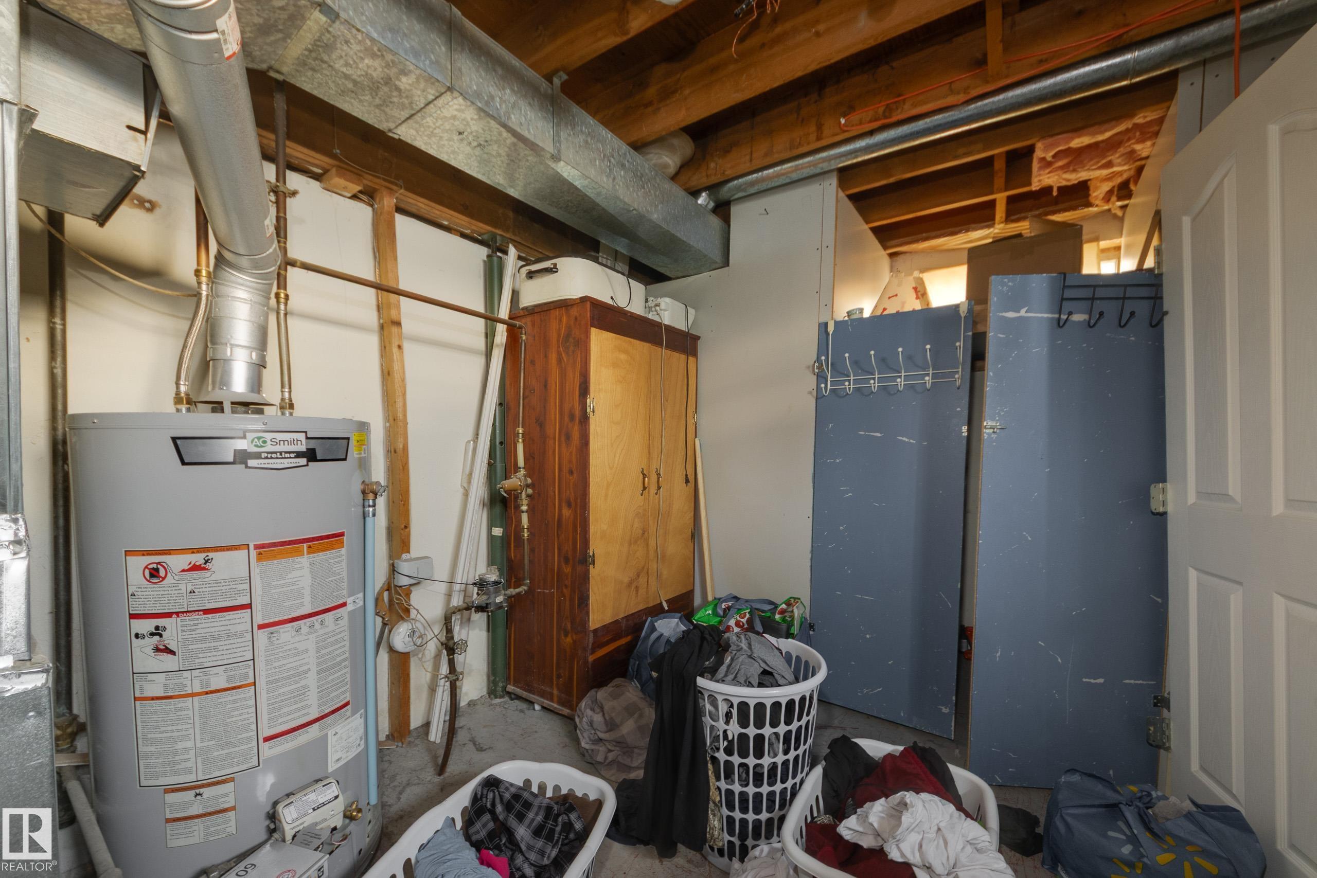 Photo 37 at 1330 72 Street NW, Menisa, Edmonton