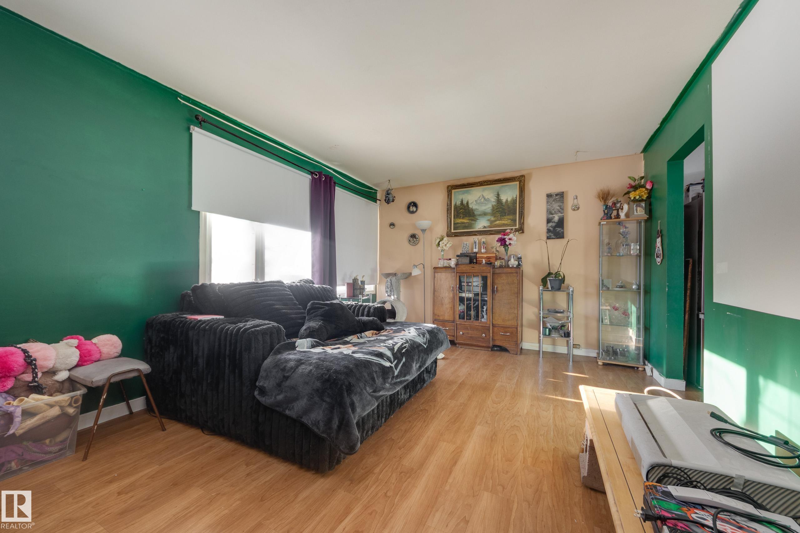 Picture for 1330 72 ST NW