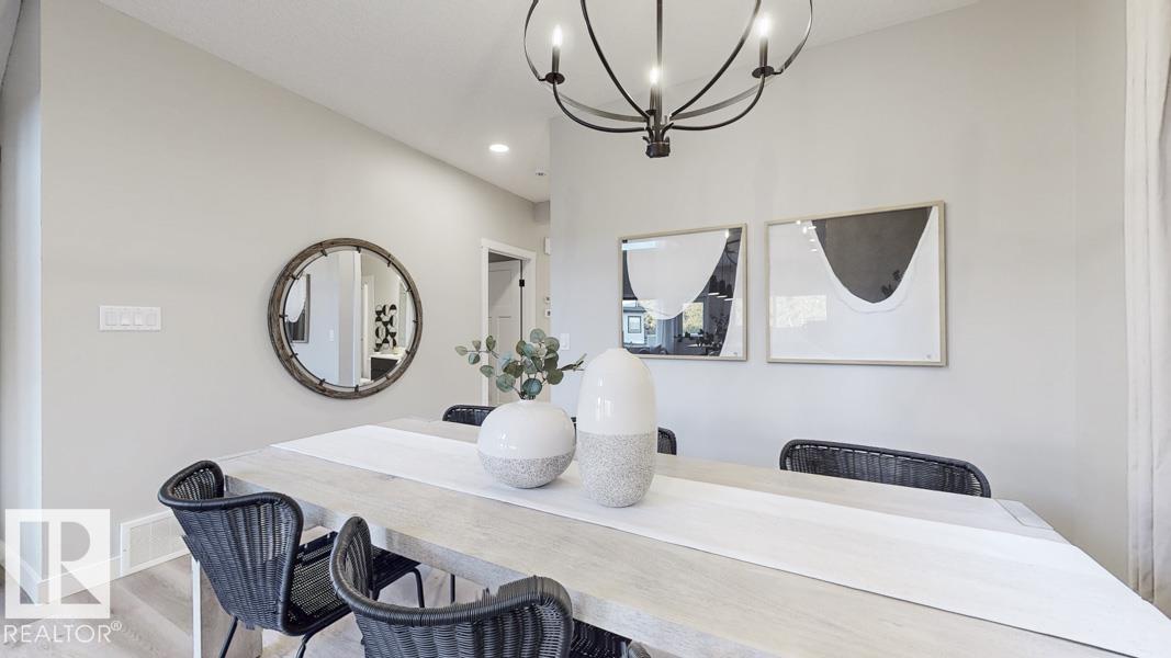 Photo 16 at 5805 Raven Crescent NW, Kinglet Gardens, Edmonton