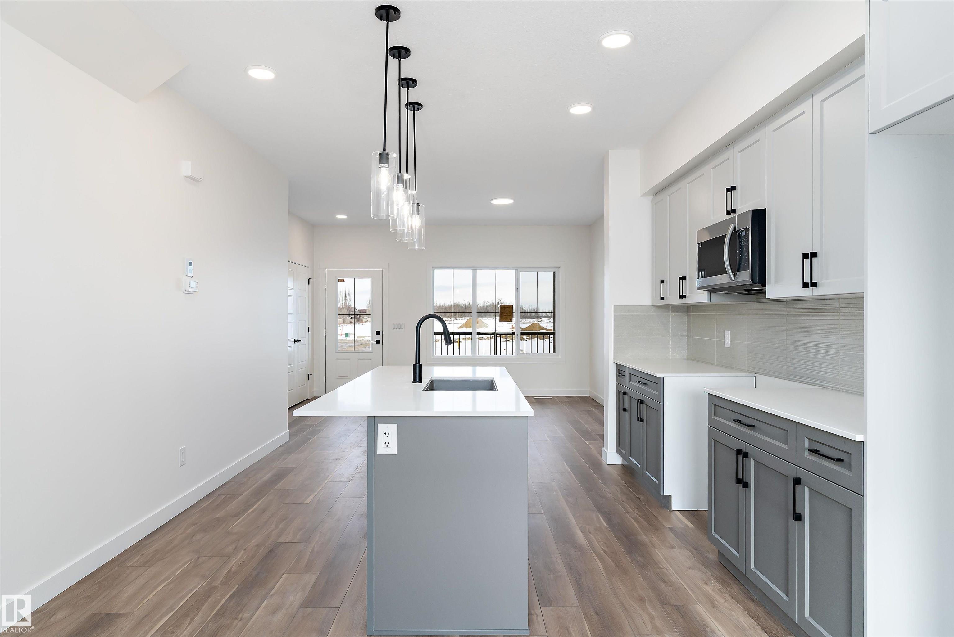 Photo 9 at 1062 Mcleod Avenue, Easton, Spruce Grove