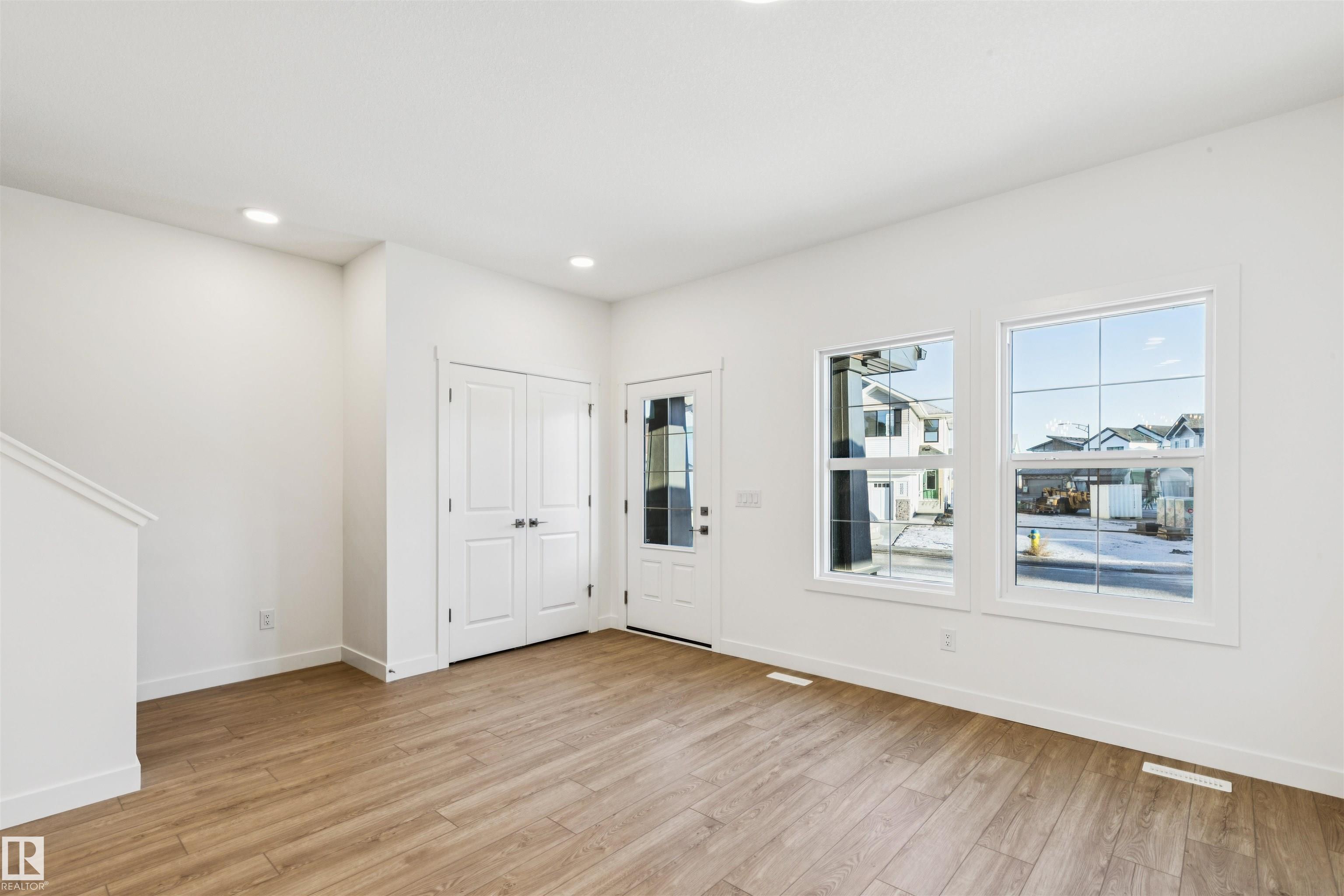 Photo 4 at 2008 191 Street NW, River's Edge, Edmonton