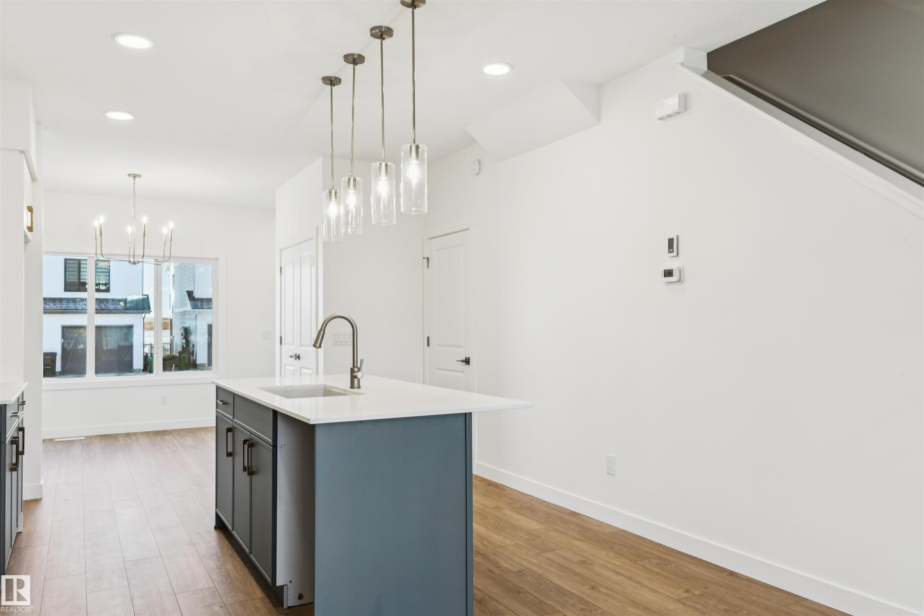 Photo 9 at 2008 191 Street NW, River's Edge, Edmonton