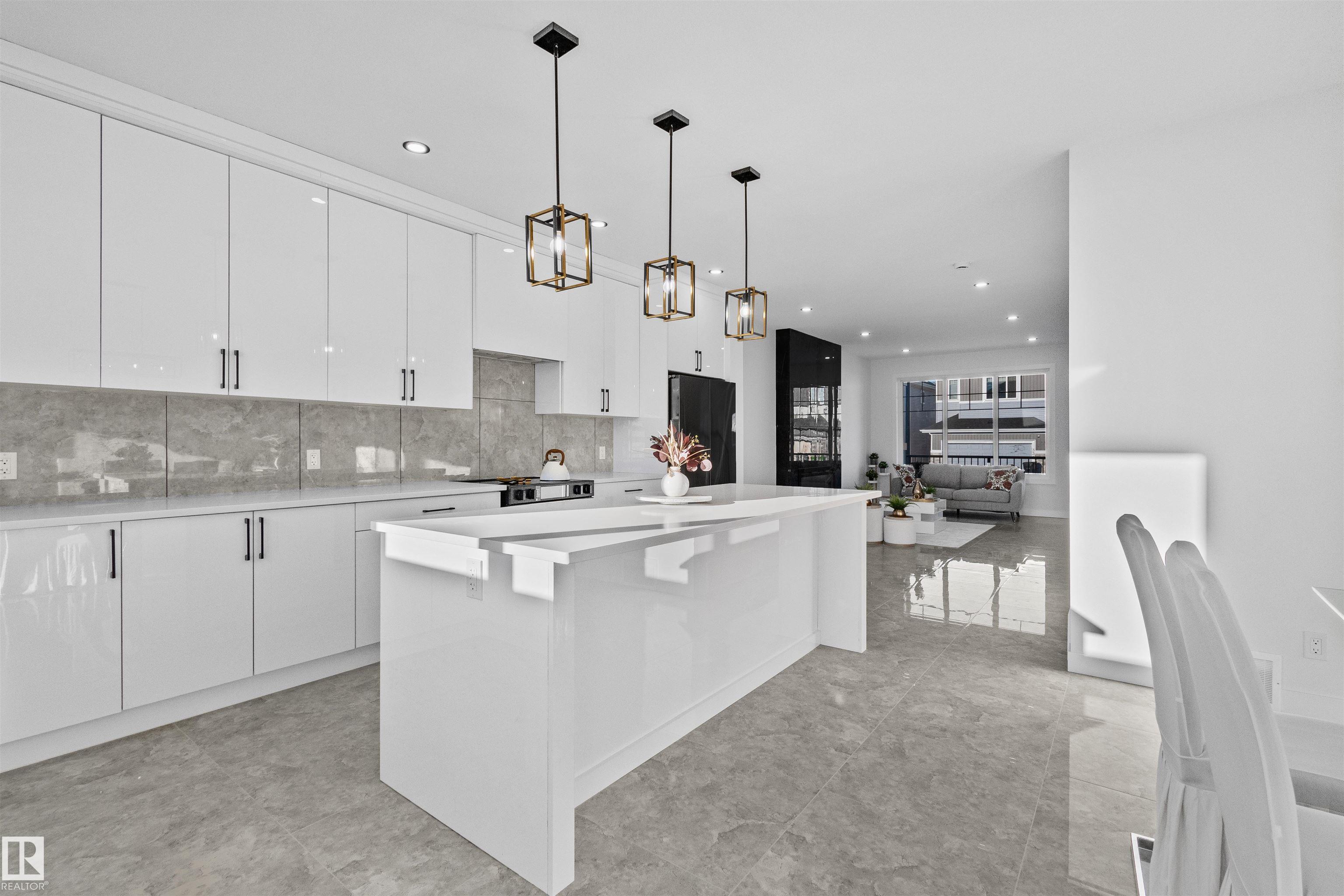 Photo 11 at 330 Roberts Wynd, Robinson, Leduc