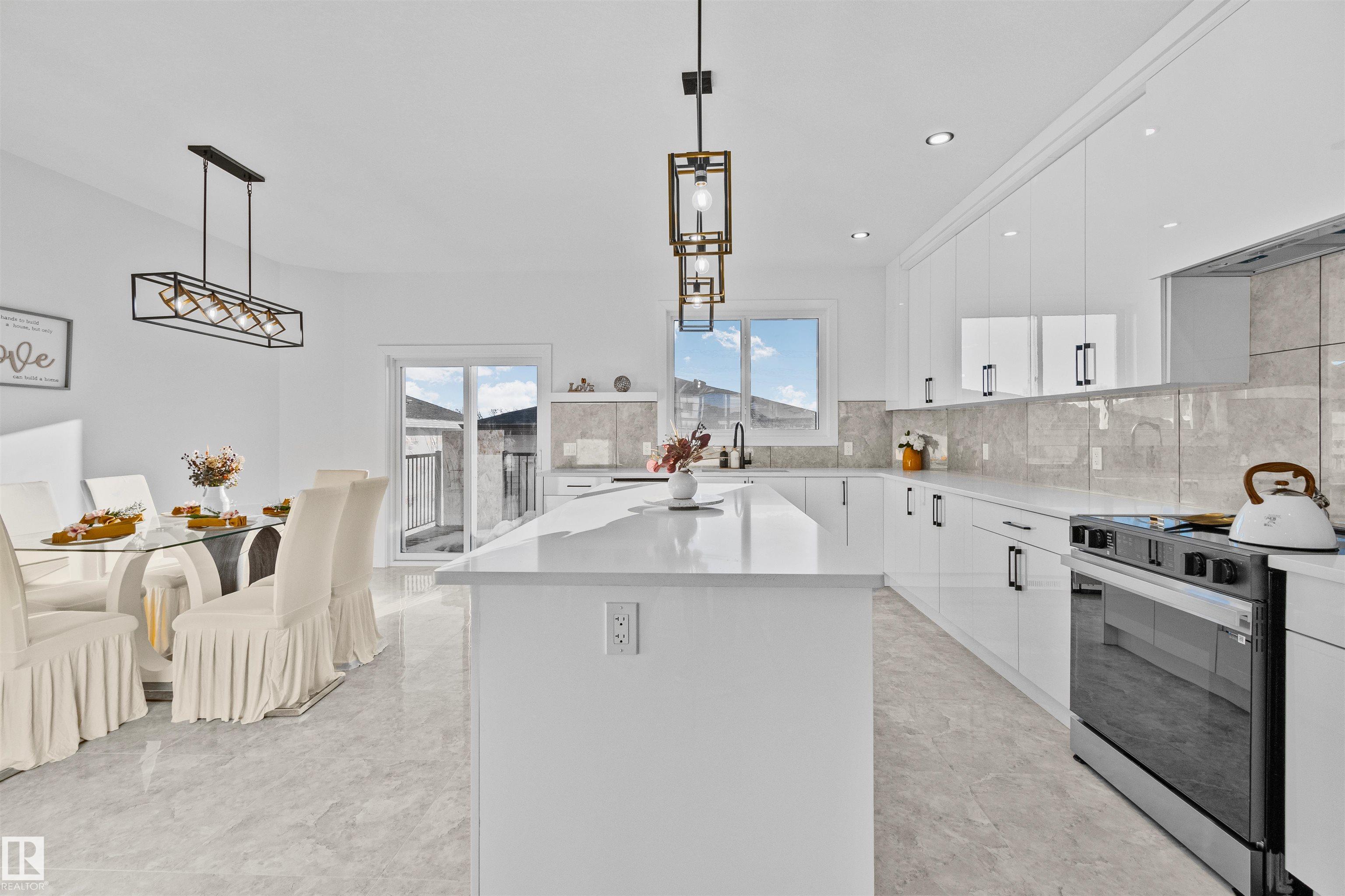 Photo 8 at 330 Roberts Wynd, Robinson, Leduc