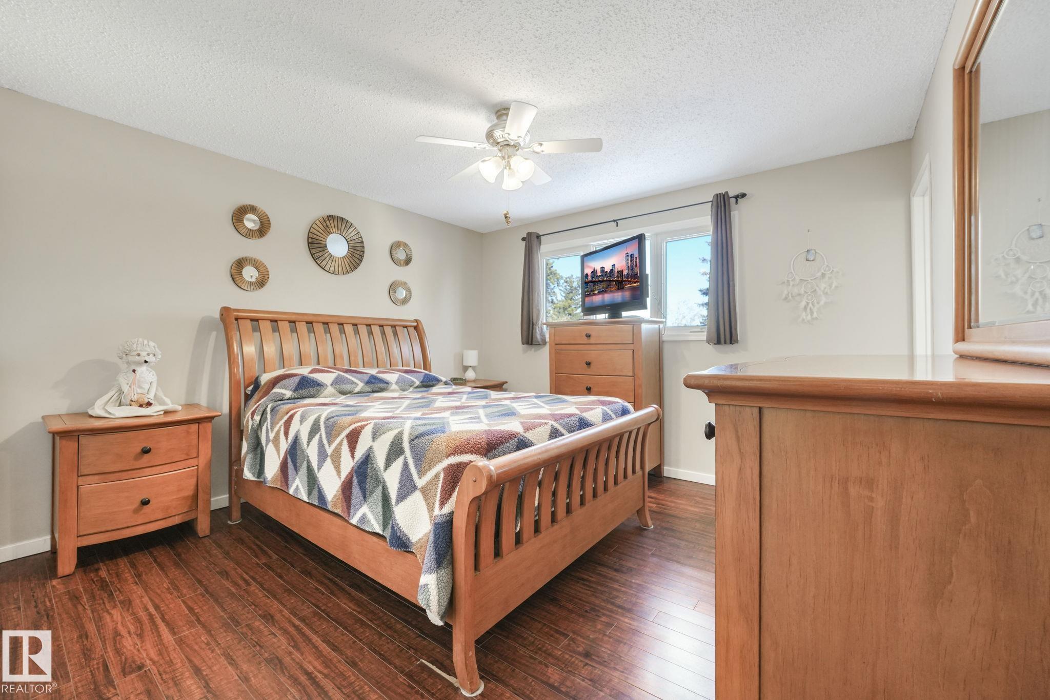 Photo 24 at 5108 55 Avenue, Willow Park, Leduc