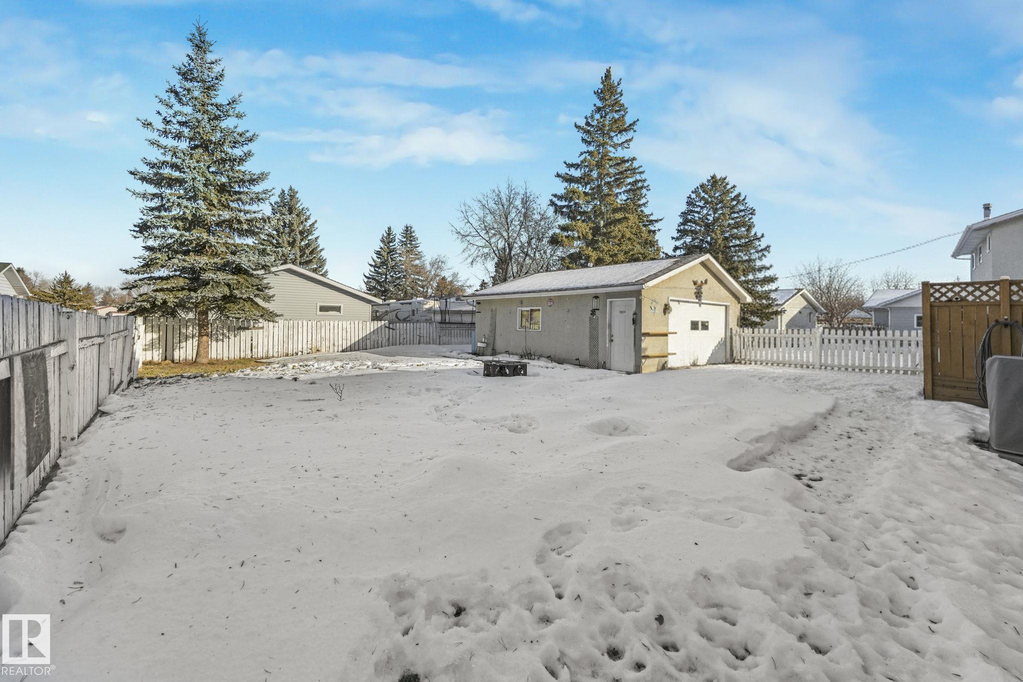 Photo 55 at 5108 55 Avenue, Willow Park, Leduc