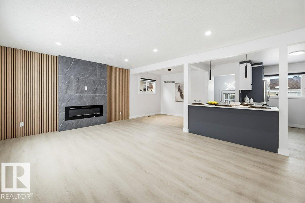 Photo 6 at 16206 83 Avenue NW, Elmwood, Edmonton