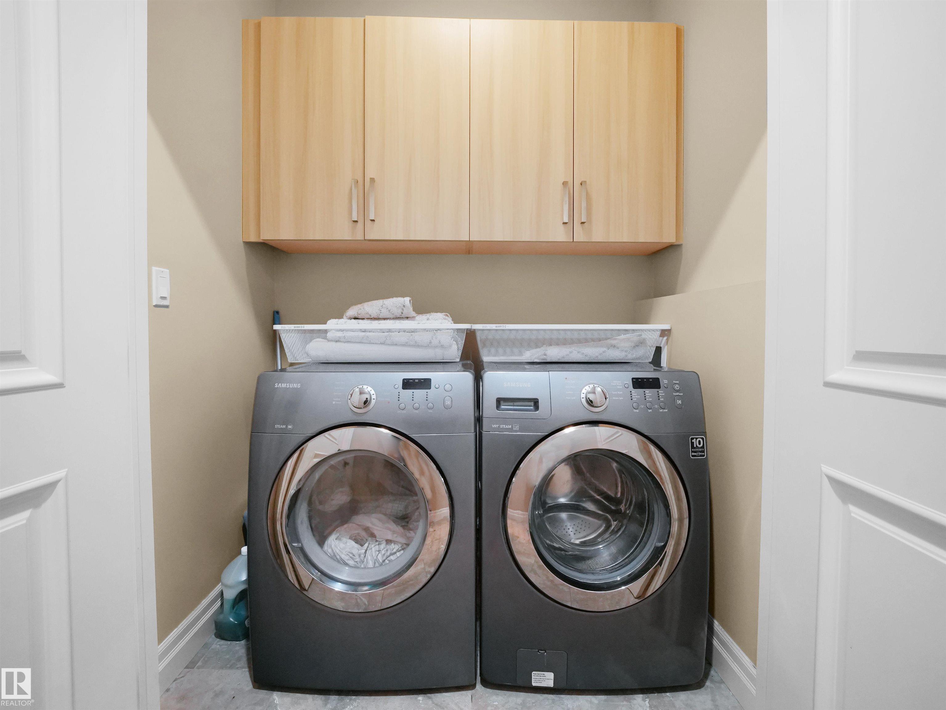 Photo 13 at 2019 Cameron Ravine Way NW, Cameron Heights, Edmonton