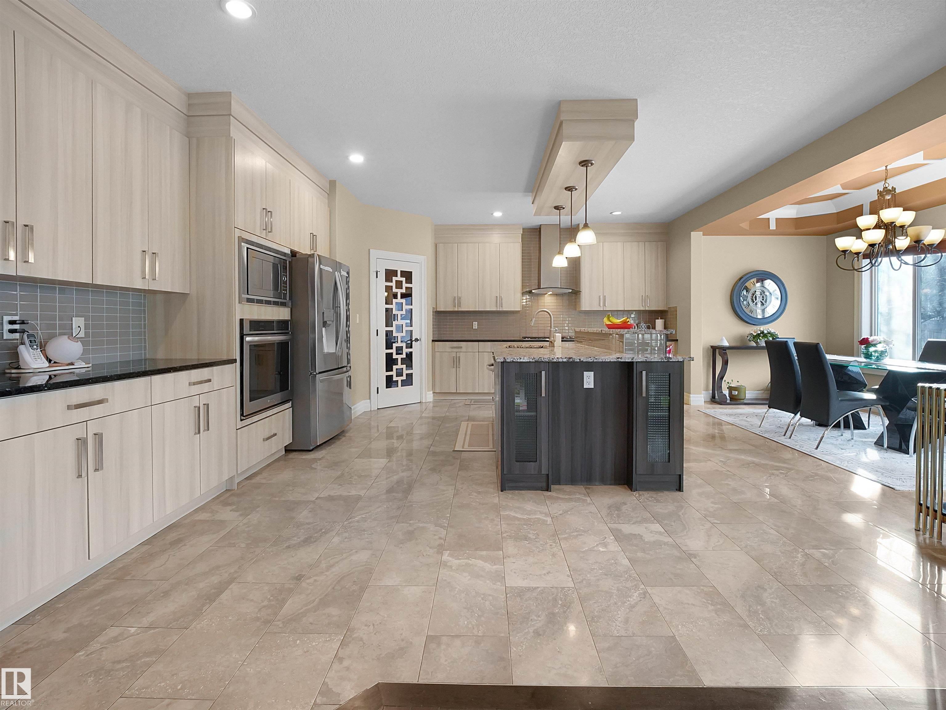 Photo 17 at 2019 Cameron Ravine Way NW, Cameron Heights, Edmonton
