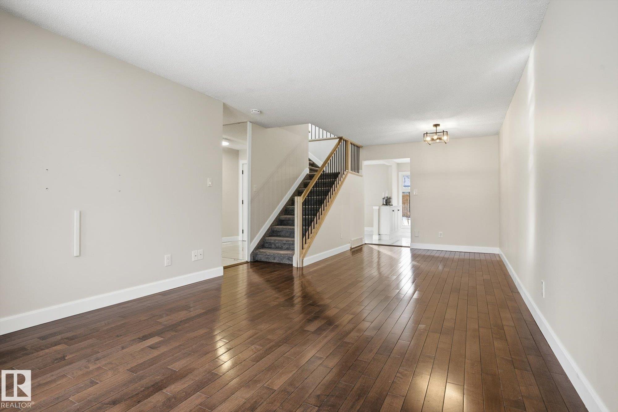 Photo 11 at 59 Woodlands Road, Woodlands, St. Albert