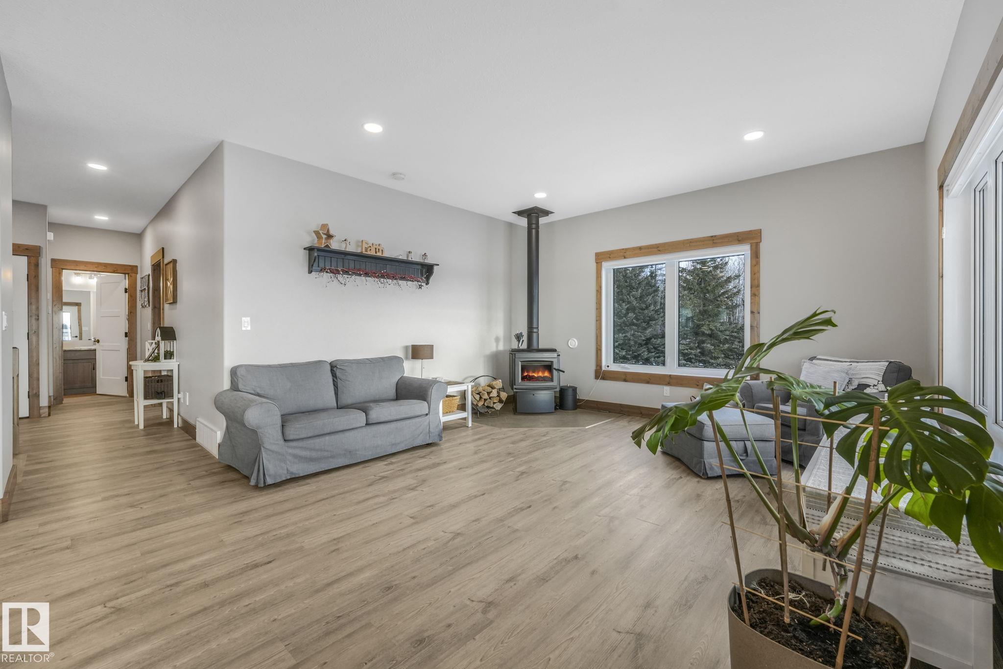 Photo 14 at 28149 Twp Rd 484, None, Rural Leduc County