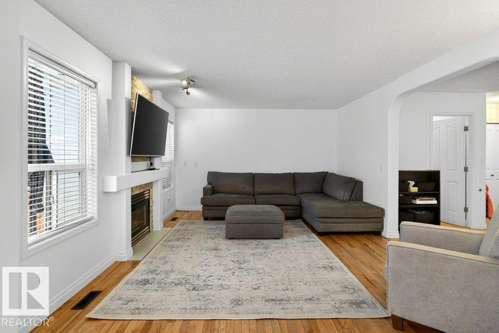 457 Rainbow Crescent, Regency Park, Sherwood Park