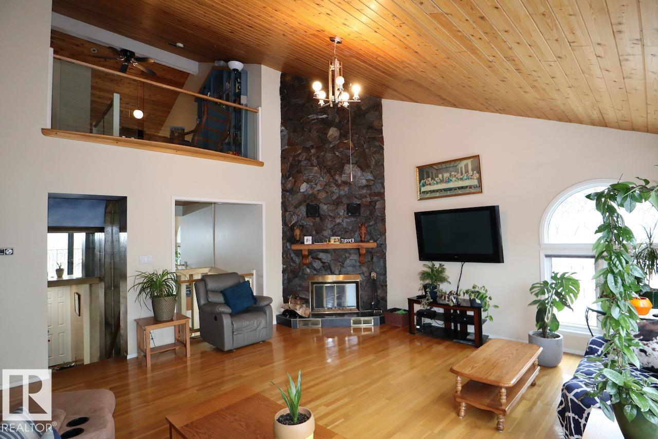 2 - 8325 Rowland Road NW, Forest Heights, Edmonton 2