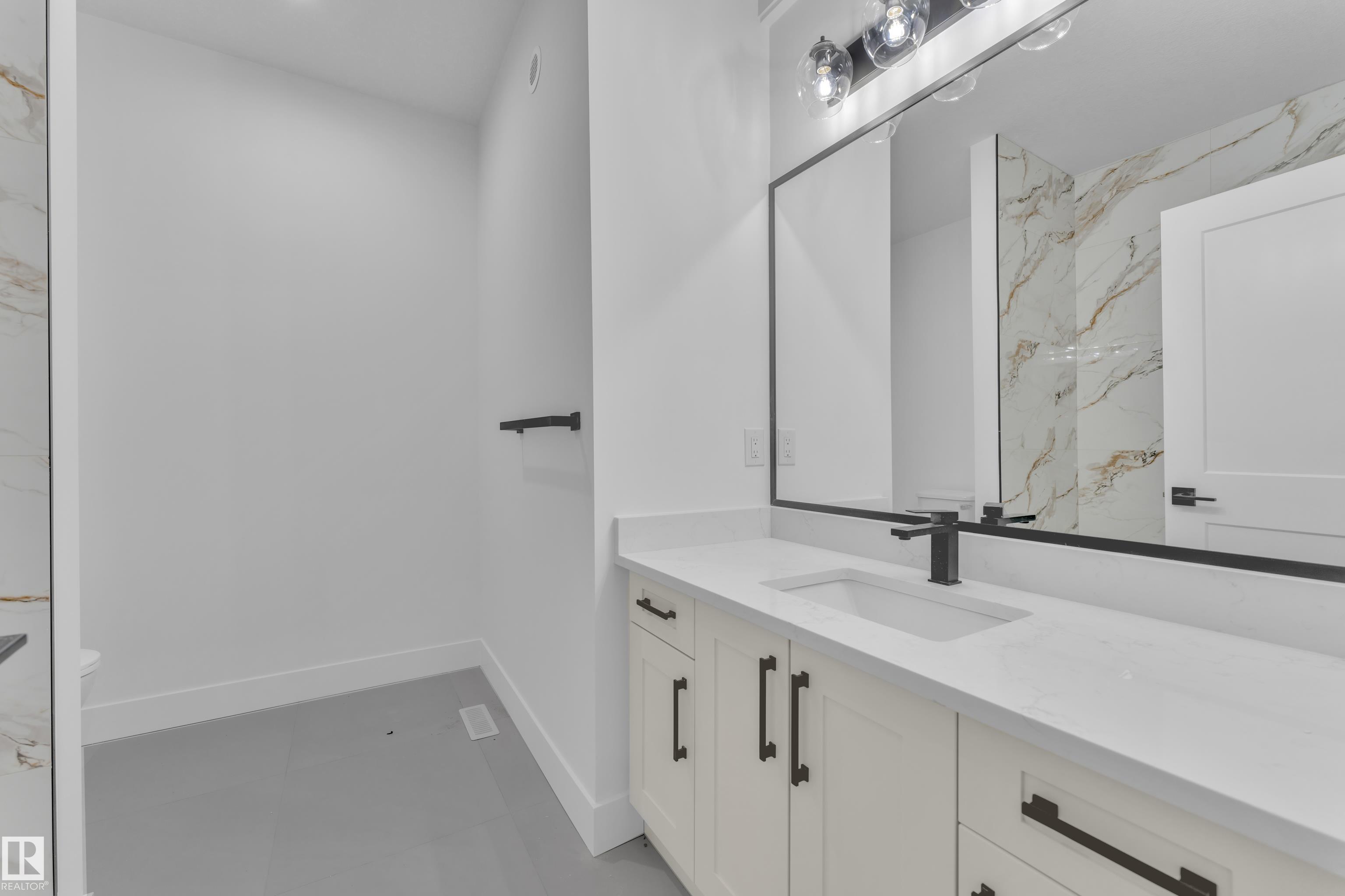 Photo 32 at 31 Norwyck Way, Fenwyck, Spruce Grove