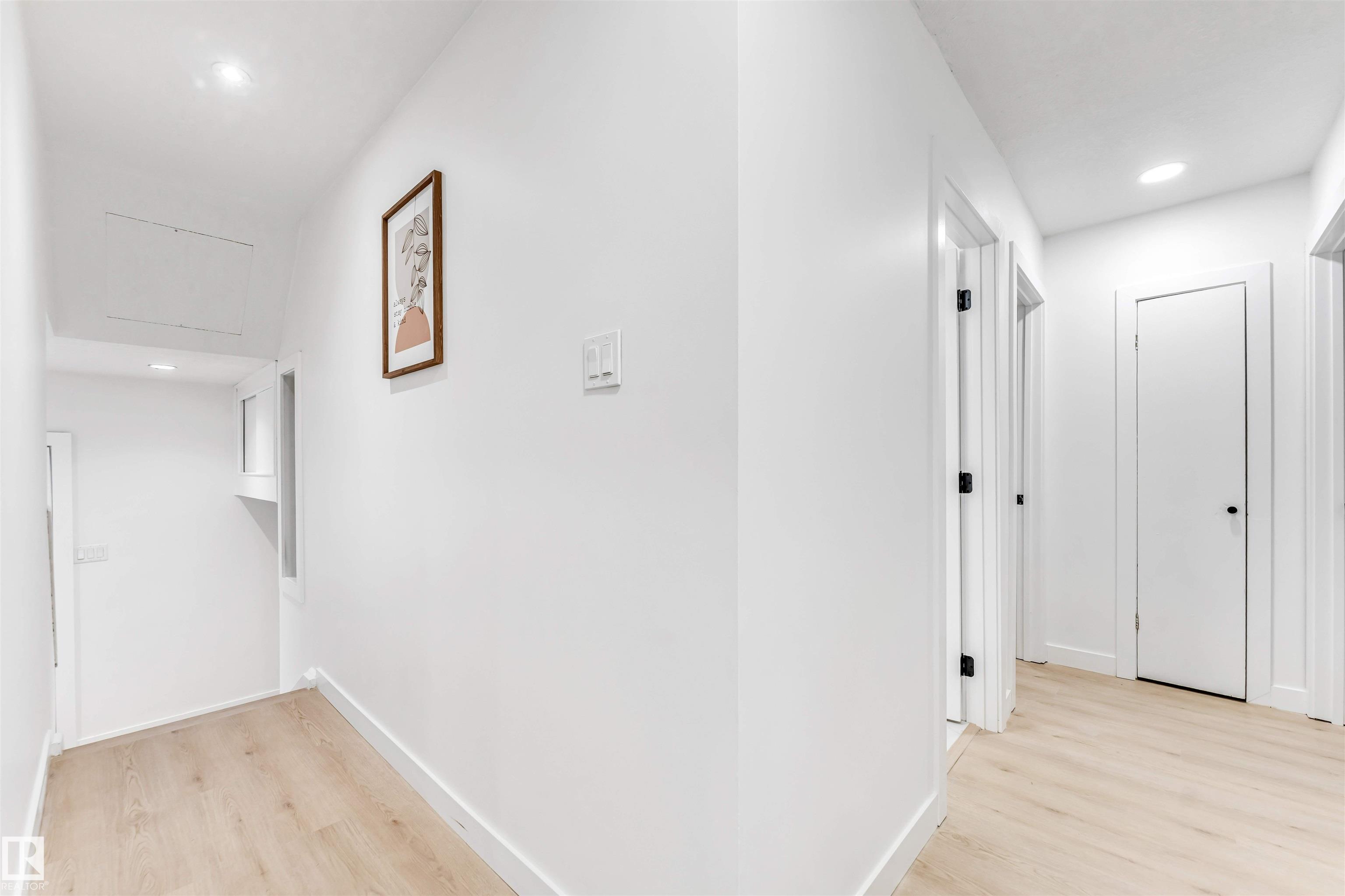 Photo 11 at 12423 91 Street NW, Delton, Edmonton